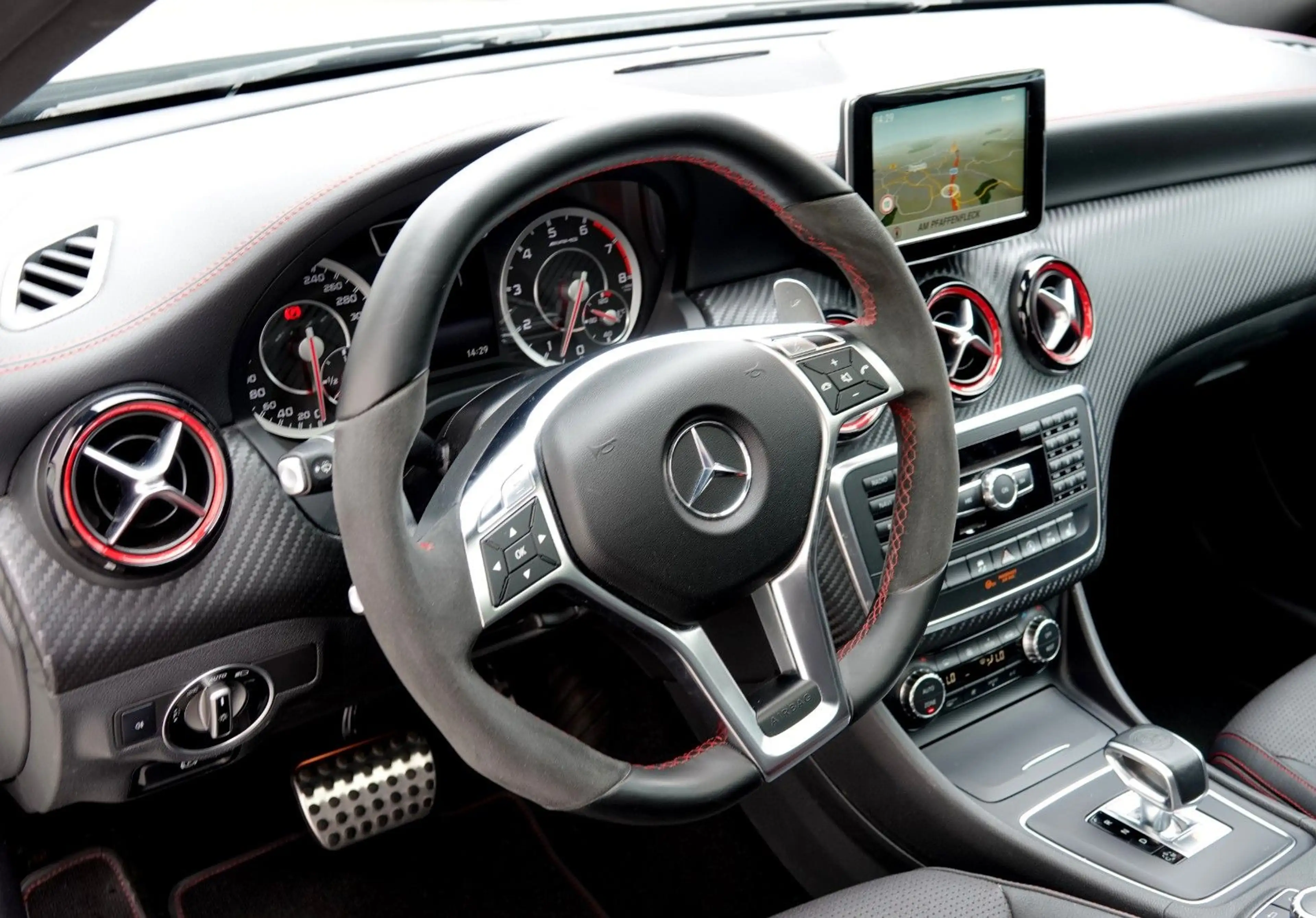 Mercedes-Benz A 45 AMG A45 AMG 4Matic *BLACK EDITION* EXCLUSIV PAKET* — photo 6