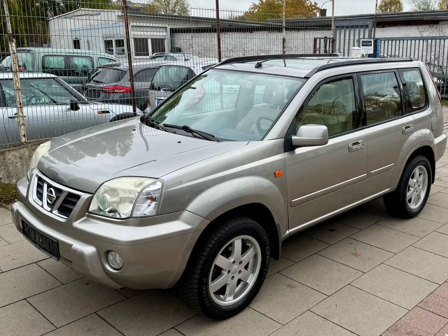 Nissan X-Trail Comfort / TÜV NEU Beige - 1