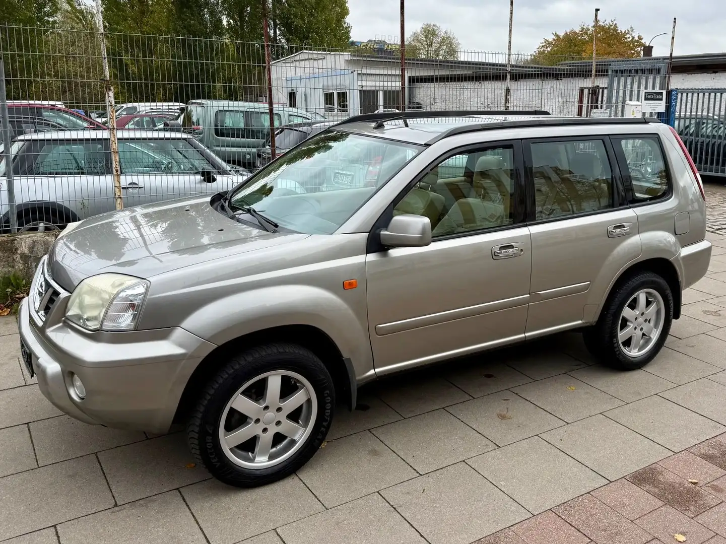 Nissan X-Trail Comfort / TÜV NEU Beige - 2