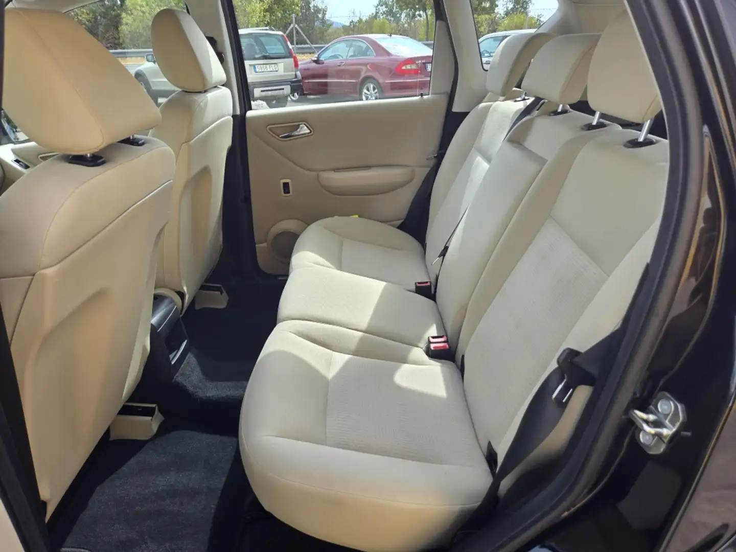 Mercedes-Benz A 180 180CDI Avantgarde Aut. Schwarz - 2