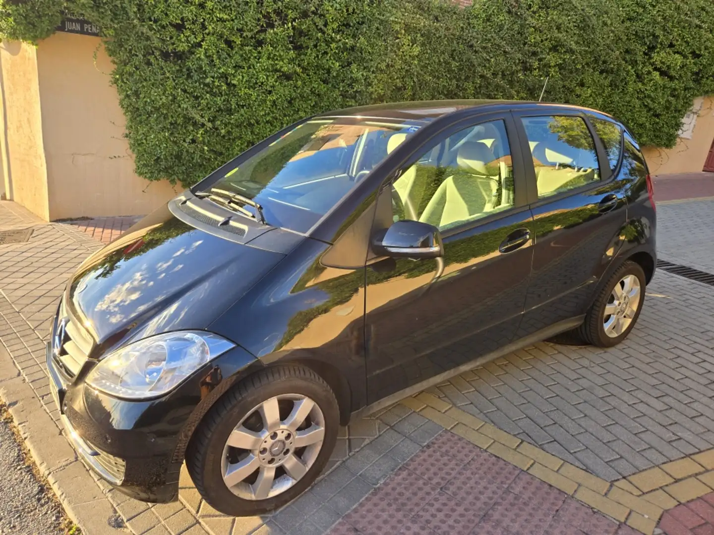 Mercedes-Benz A 180 180CDI Avantgarde Aut. Schwarz - 1