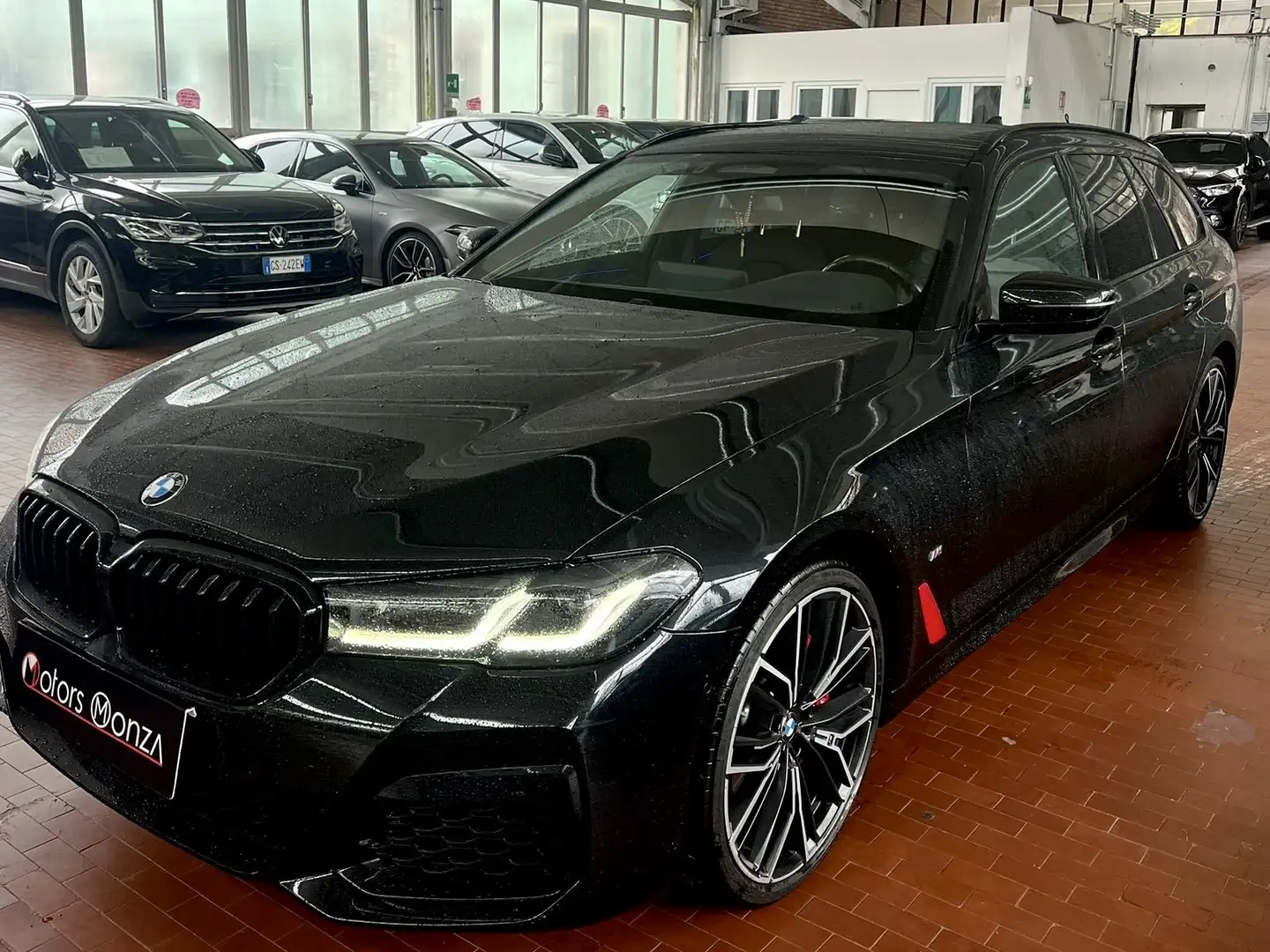 BMW 520 Touring 520d Touring mhev xdrive Msport auto Nero - 1