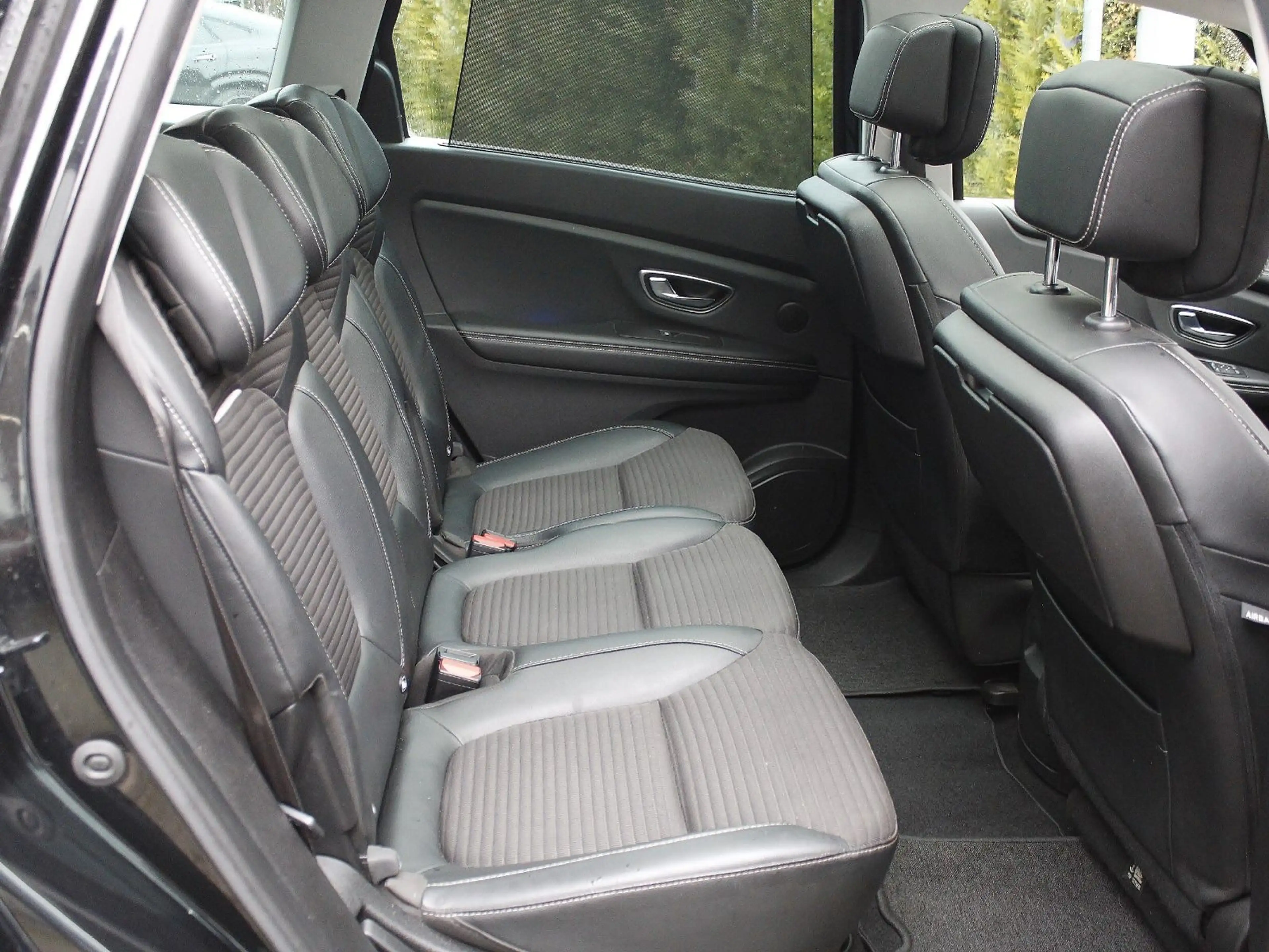 Renault Grand Scenic GRAND SCENiC 1.6 dCi *EDC+BOSE+7.SiTZE+PANORAMA* — photo 15