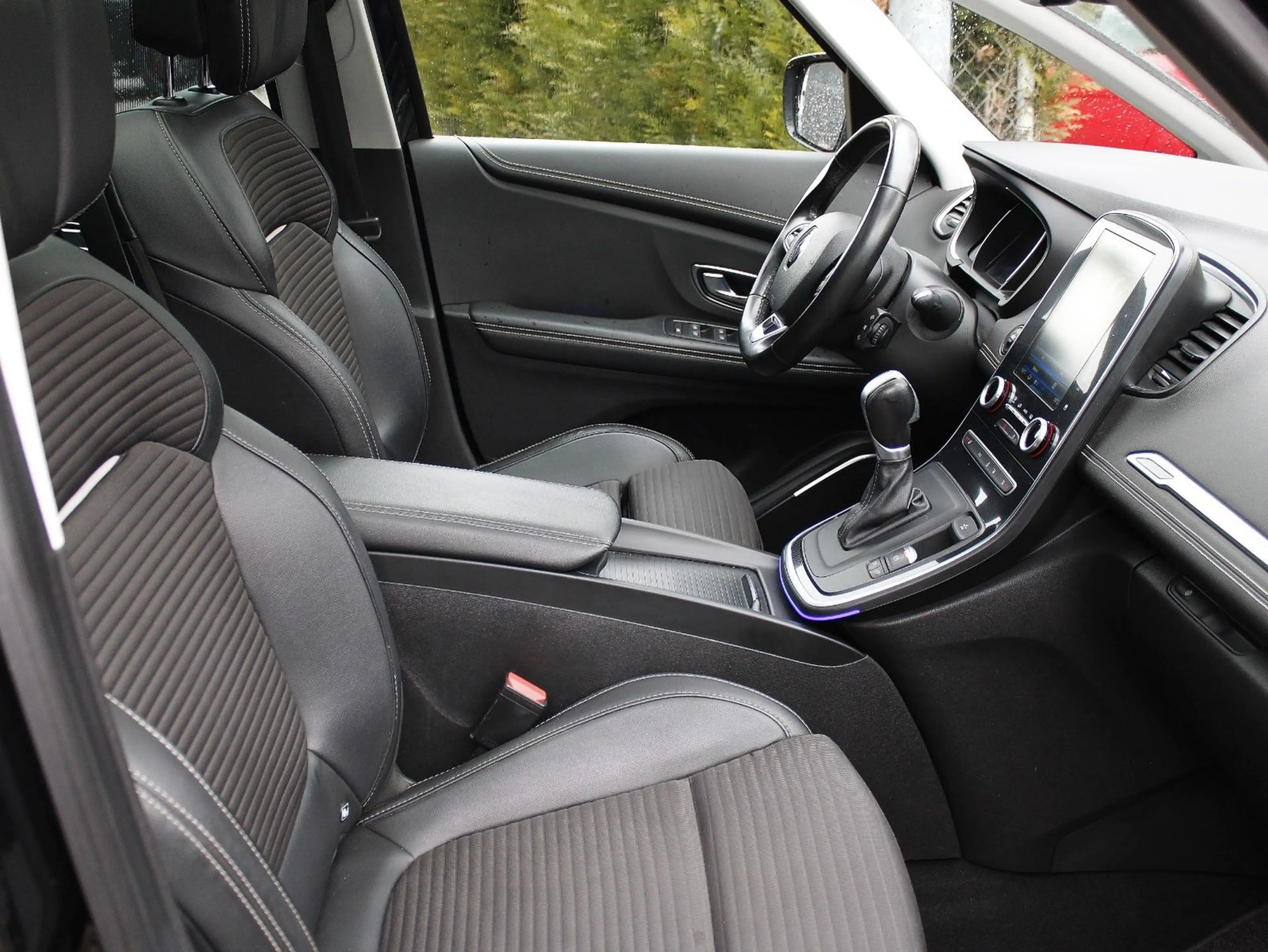 Renault Grand Scenic GRAND SCENiC 1.6 dCi *EDC+BOSE+7.SiTZE+PANORAMA* — photo 5