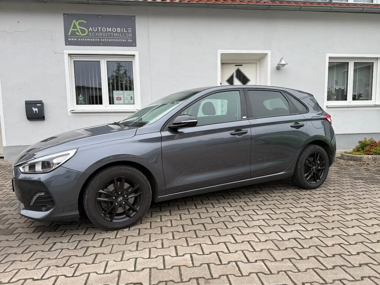 Hyundai i30 1.4 T YES! SHZ NAVI CARPLAY ALU PDC HI CAM Grau - 2