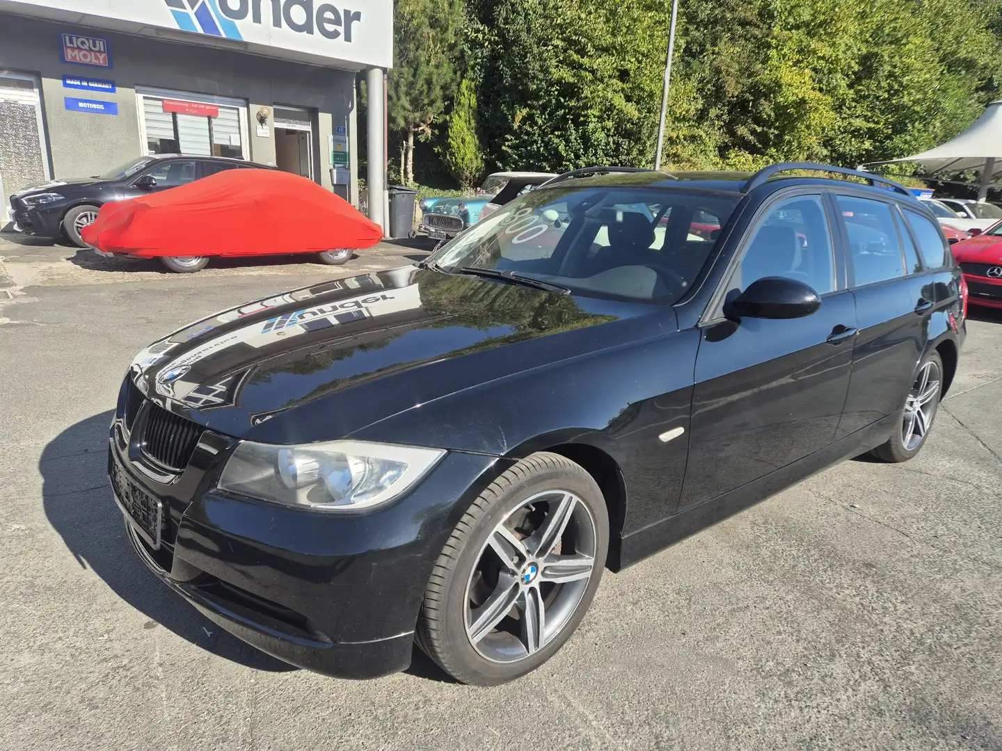 BMW 318 318i Touring TÜV NEU Klima Tempomat PDC Alu Schwarz - 1