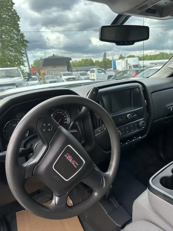 GMC Sierra 3500 снимка GMC Sierra 3500