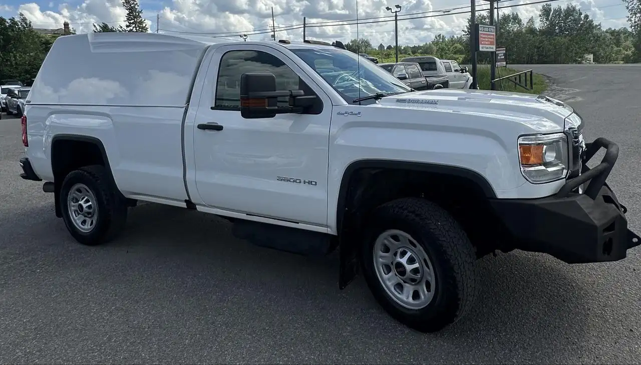 GMC Sierra 3500 снимка GMC Sierra 3500