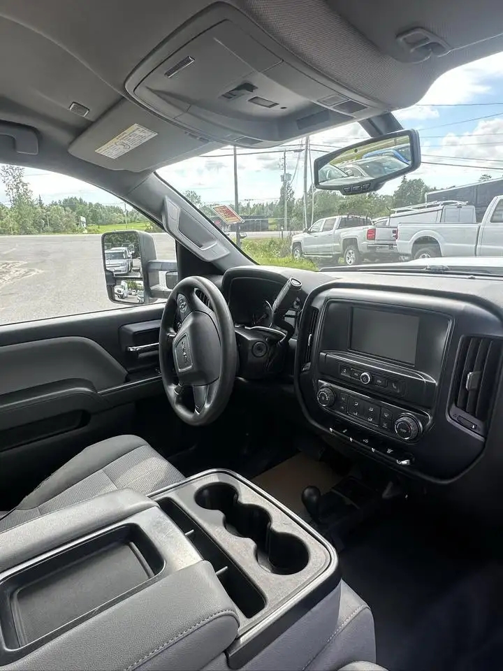 GMC Sierra 3500 снимка GMC Sierra 3500