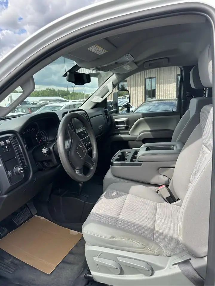 GMC Sierra 3500 снимка GMC Sierra 3500