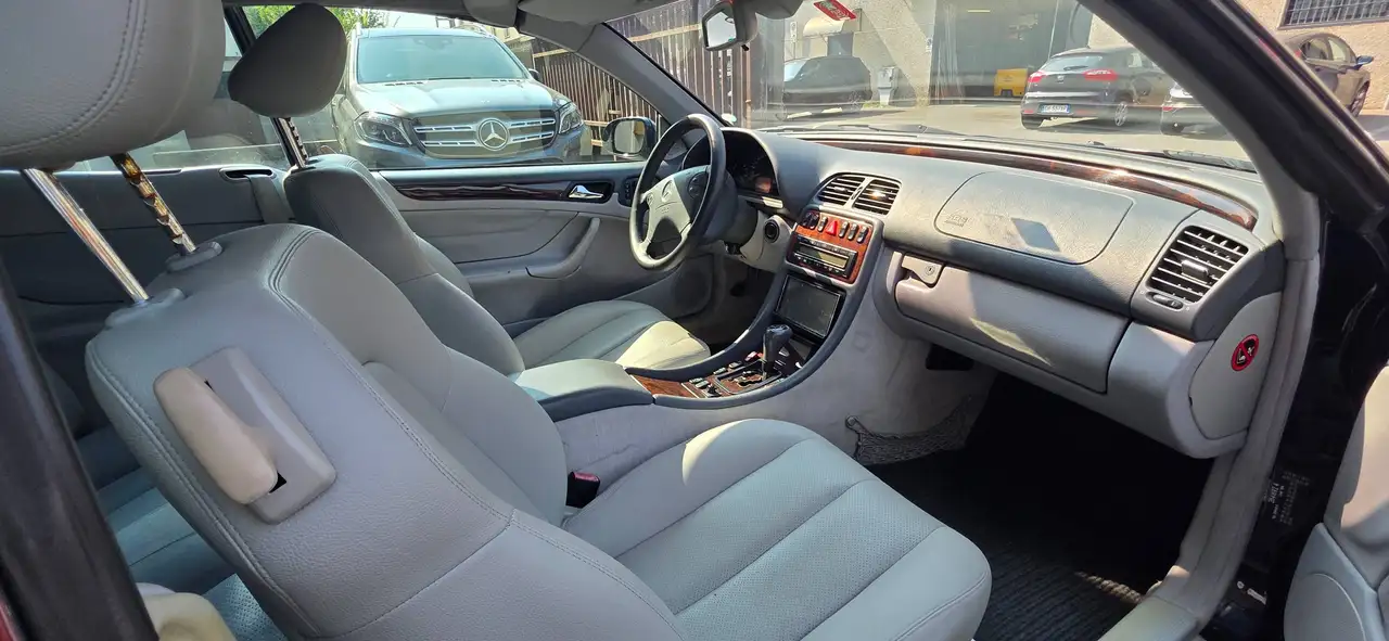 Mercedes-Benz CLK 320 CLK Cabriolet - A208 Cabrio Elegance, foto 10