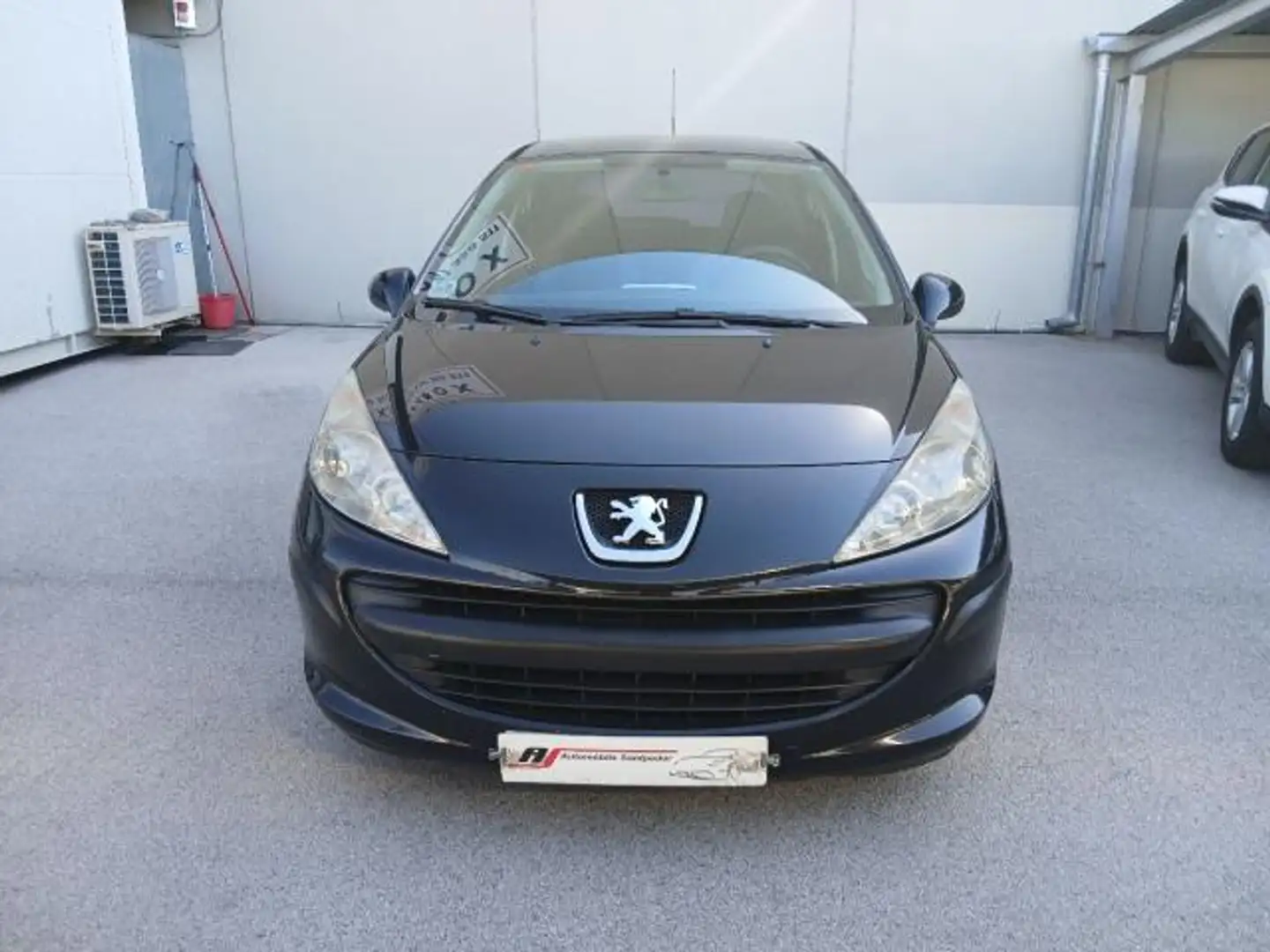 Peugeot 207 1.4HDI Confort Negro - 1