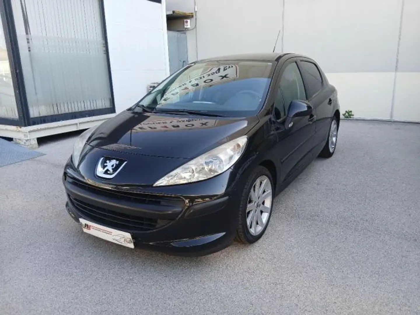 Peugeot 207 1.4HDI Confort Negro - 2