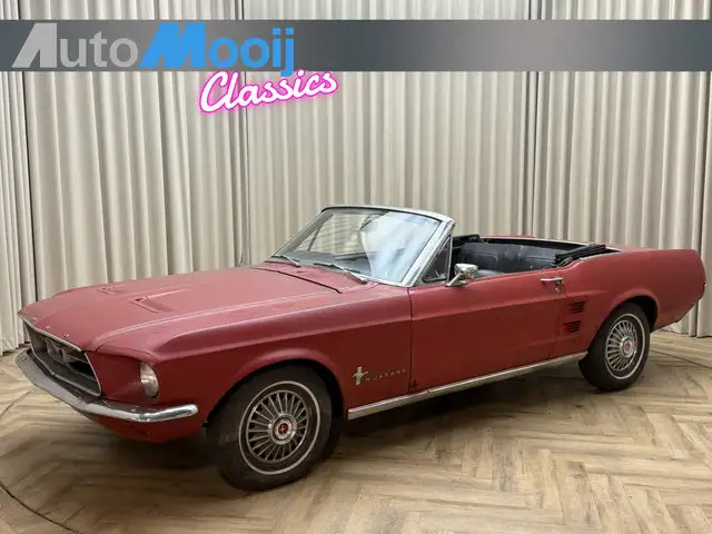 Ford Mustang USA Cabriolet / 1967 / 3,3 Liter 200 Cu 6-cilinder