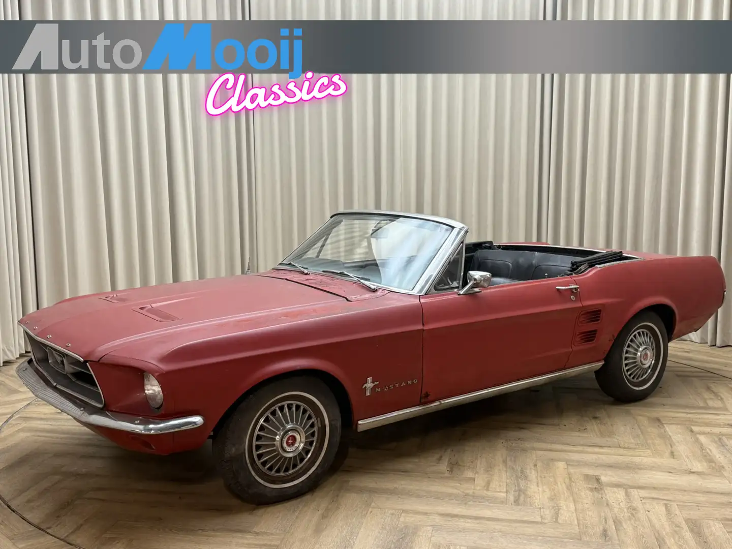 Ford Mustang USA Cabriolet / 1967 / 3,3 Liter 200 Cu 6-cilinder Rot - 1