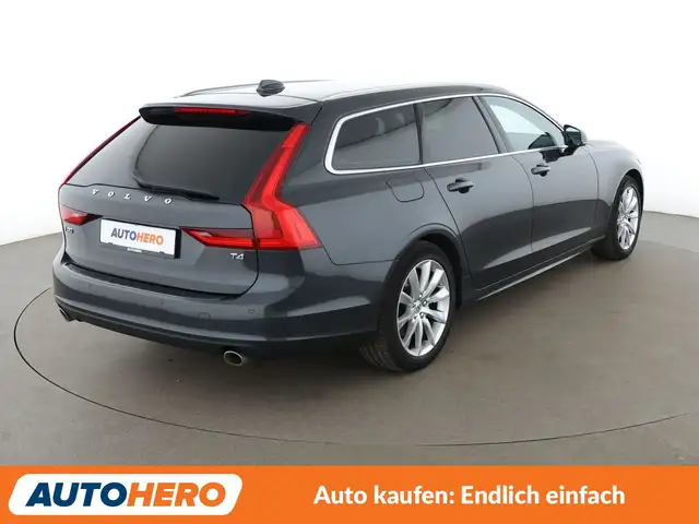 Volvo V90 view 6