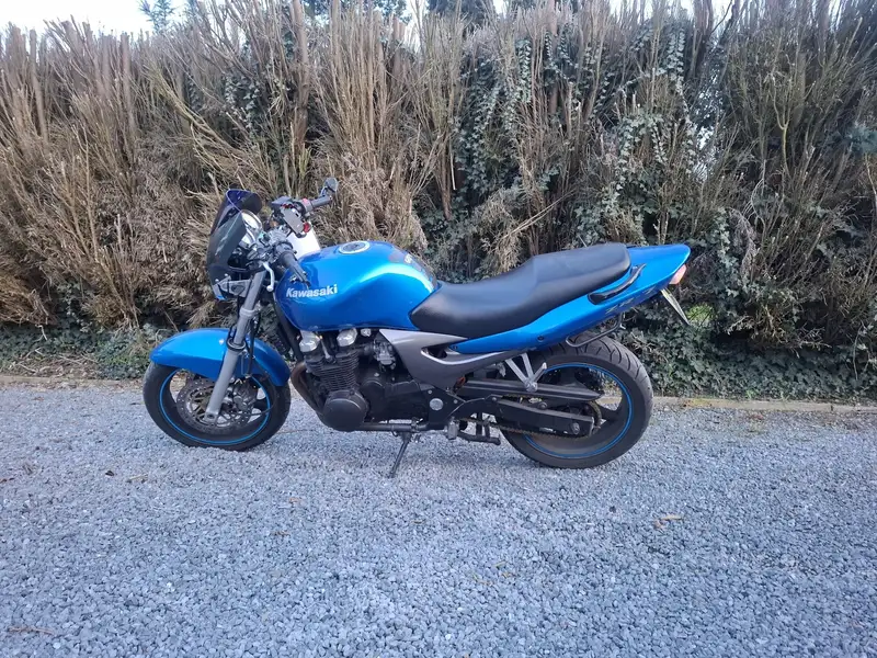 Kawasaki ZR - 7 - foto 3