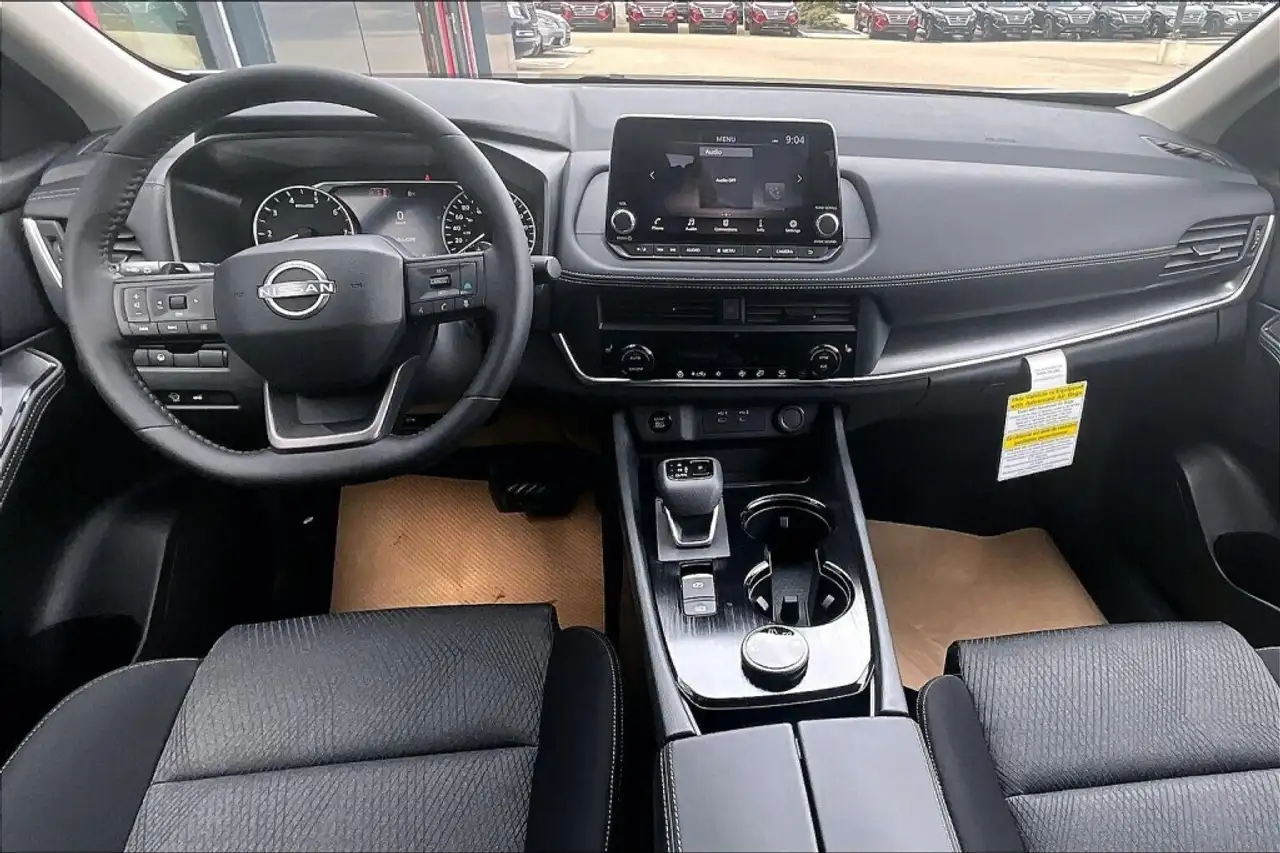 Nissan Rogue снимка Nissan Rogue