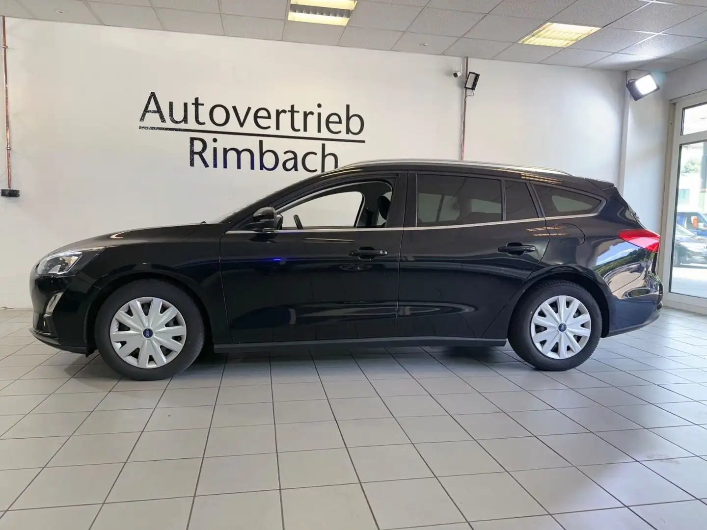 Ford Focus 1,5 EcoBlue Cool & Connect Turnier Noir - 2