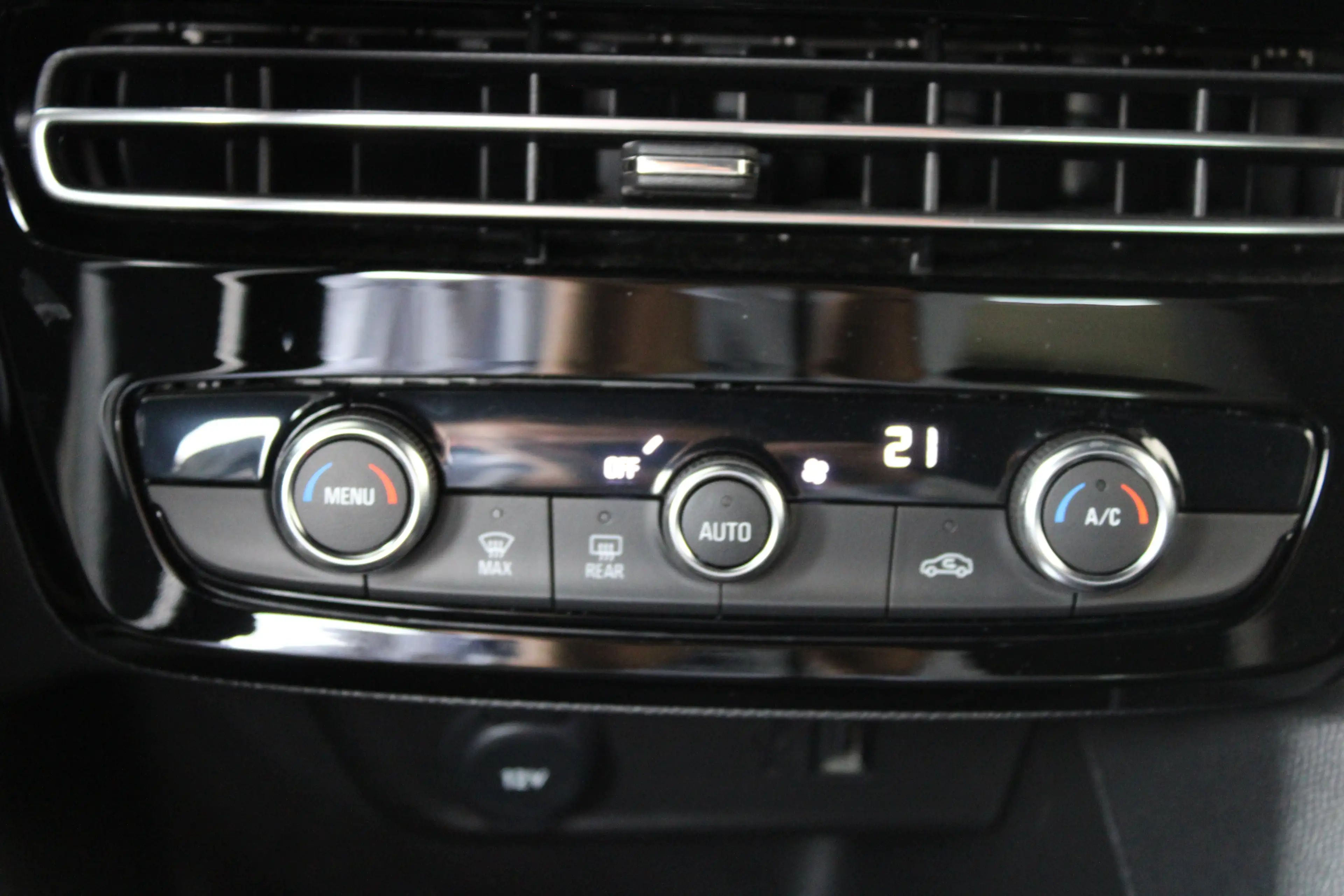 Opel Mokka-E GS Line 50-kWh 11kw bl. | SOH 100% | Dodehoek-dete — photo 27