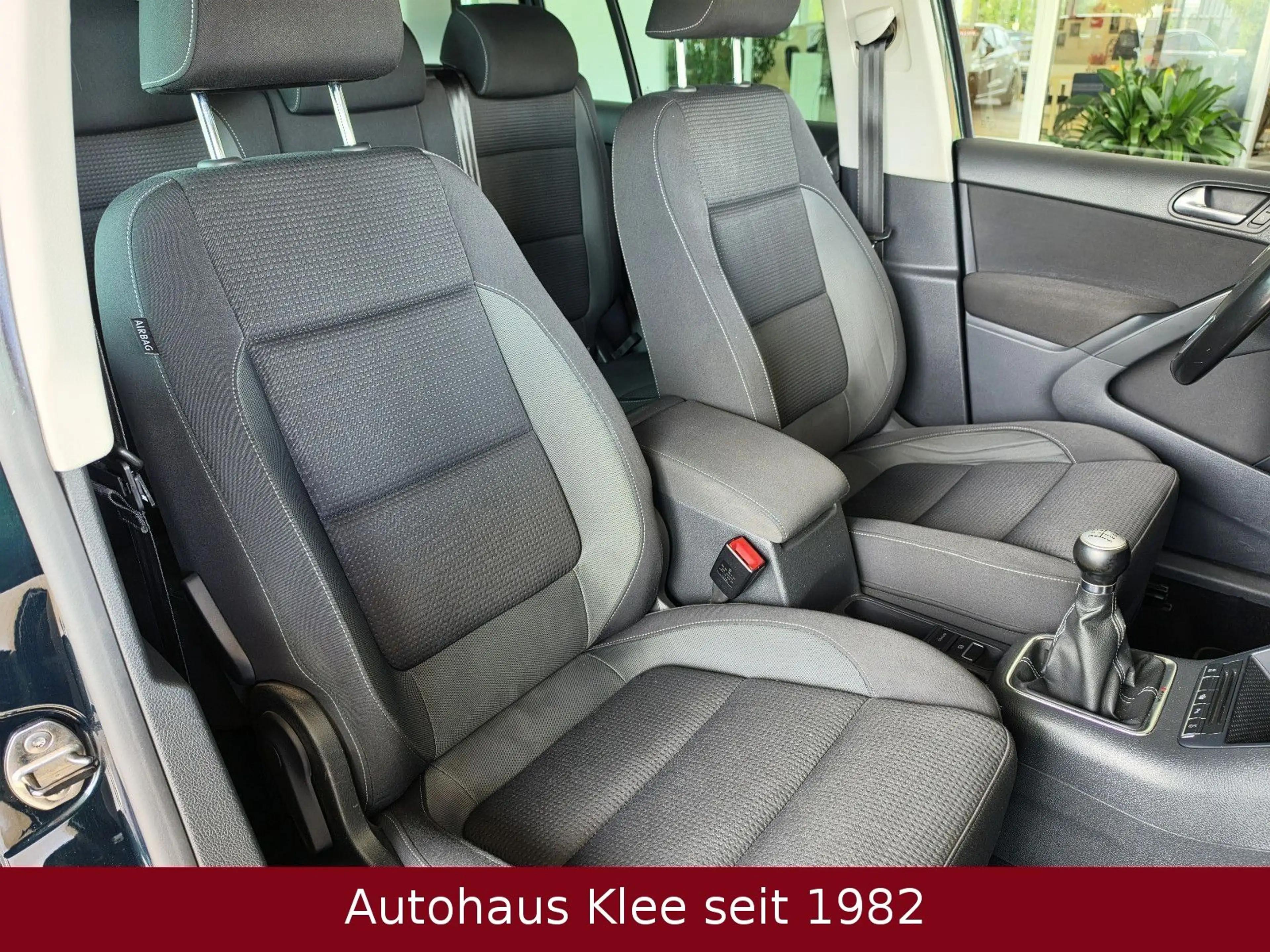 Volkswagen Tiguan 2.0 TSI 4Motion *NAVI*Sitzh*LM*AHK* — photo 9