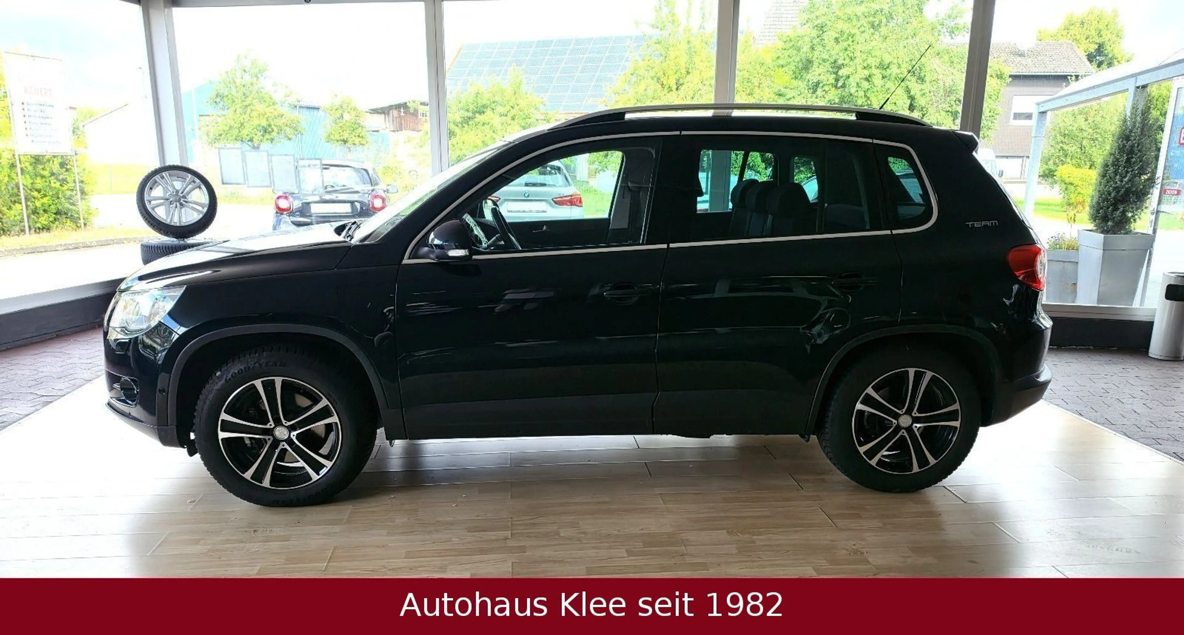 Volkswagen Tiguan 2.0 TSI 4Motion *NAVI*Sitzh*LM*AHK* — photo 12