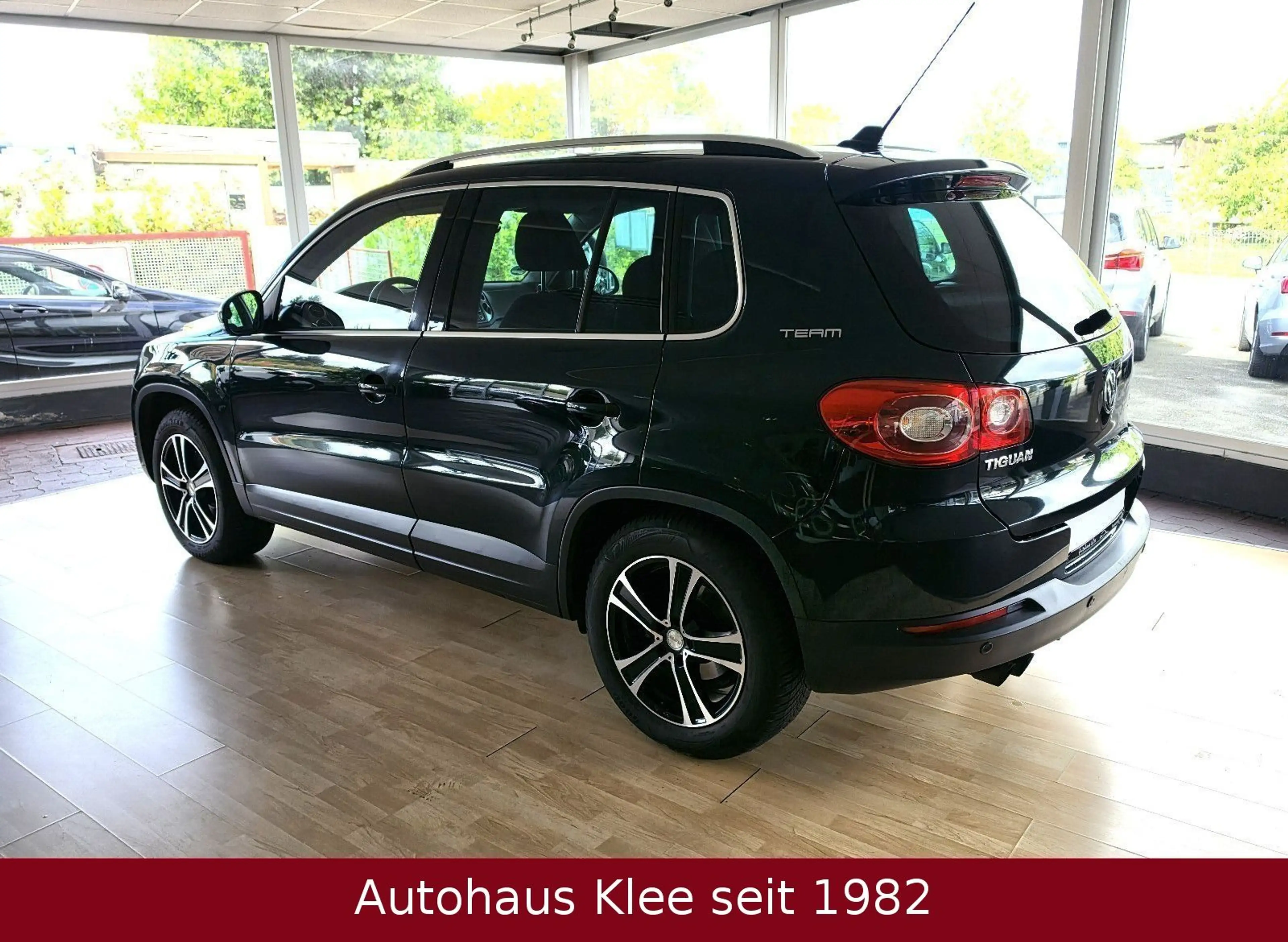 Volkswagen Tiguan 2.0 TSI 4Motion *NAVI*Sitzh*LM*AHK* — photo 13
