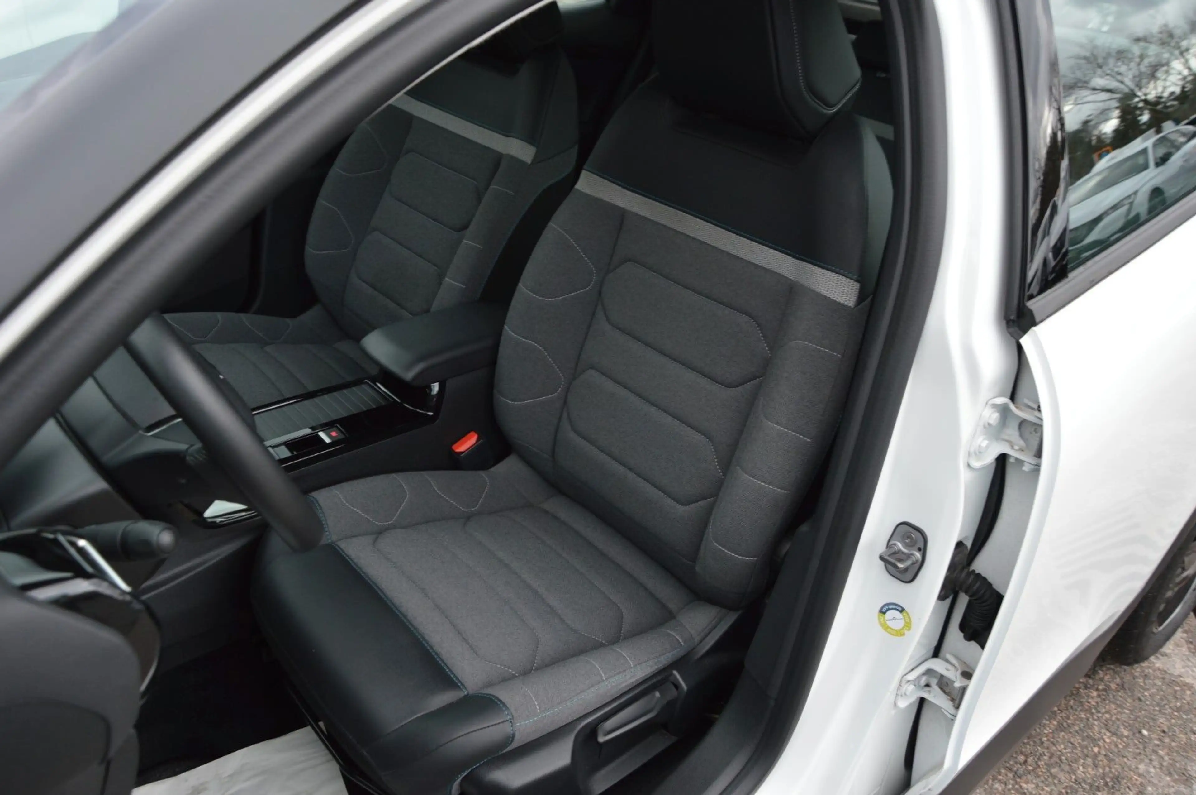 Citroen C4 Lim. Feel Pack"SITZHZ"Kamera"NAVI"PDC"LED"LM" — photo 9