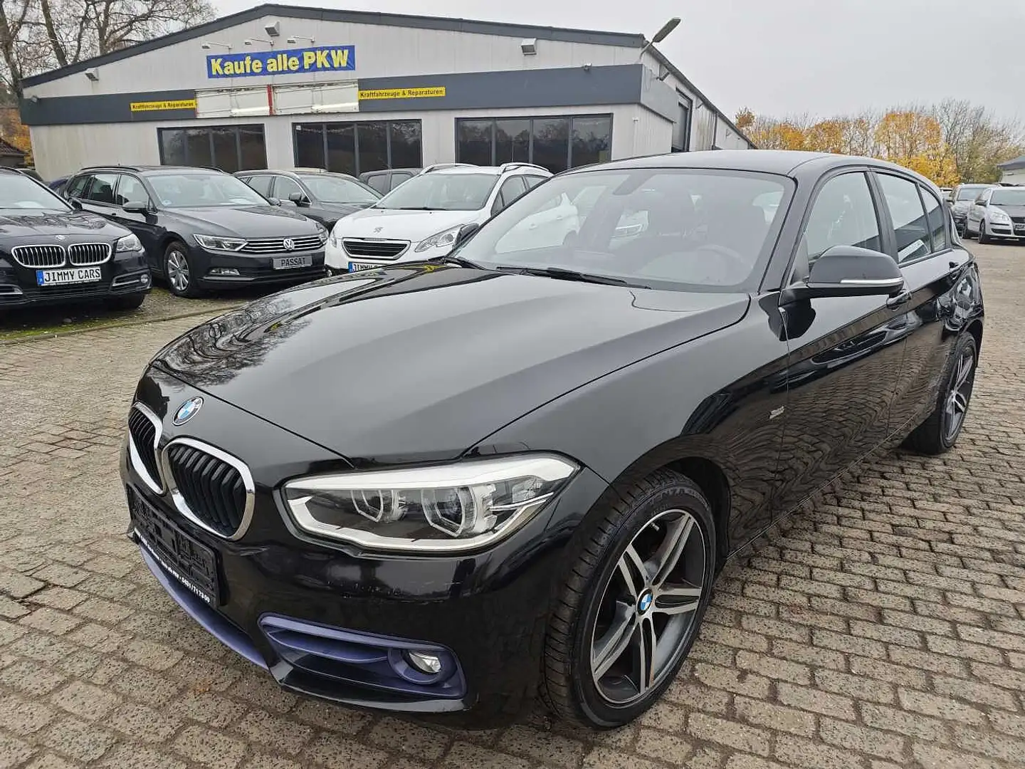BMW 118 i M Sport Schwarz - 1