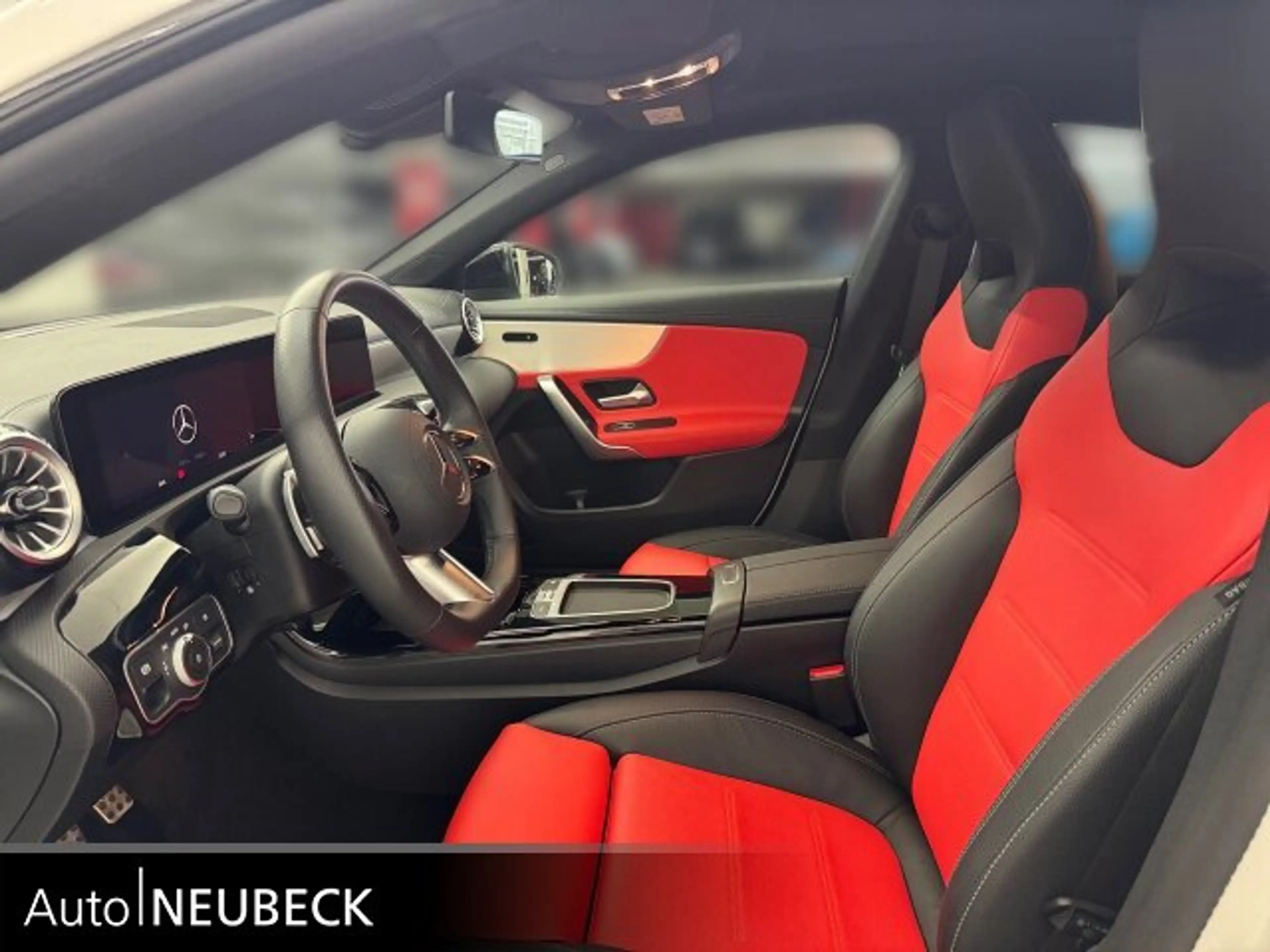 Mercedes-Benz CLA 220 CLA 220 d Coupé AMG LinePremium/Leder/Pano/Night — photo 11