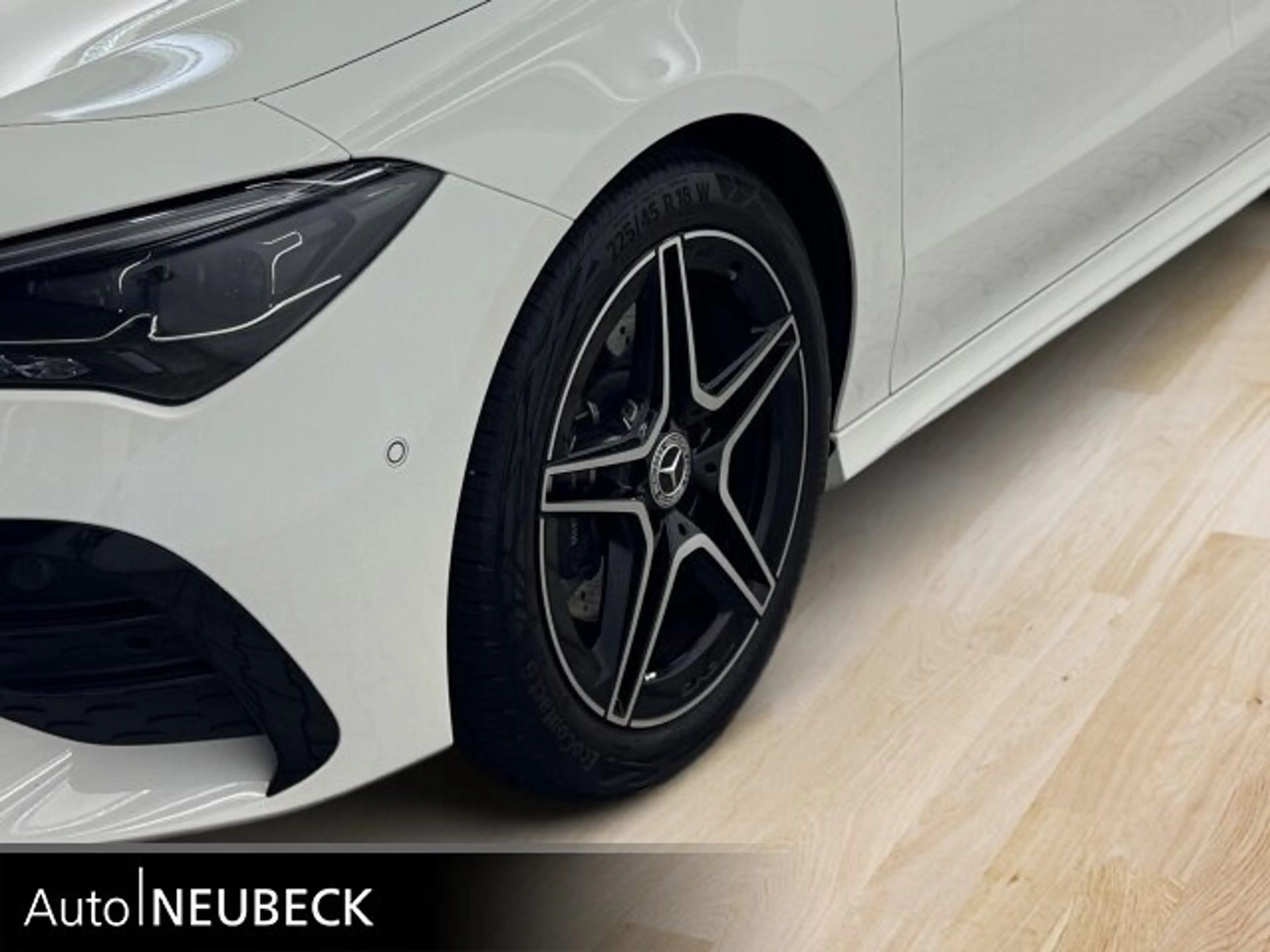 Mercedes-Benz CLA 220 CLA 220 d Coupé AMG LinePremium/Leder/Pano/Night — photo 10