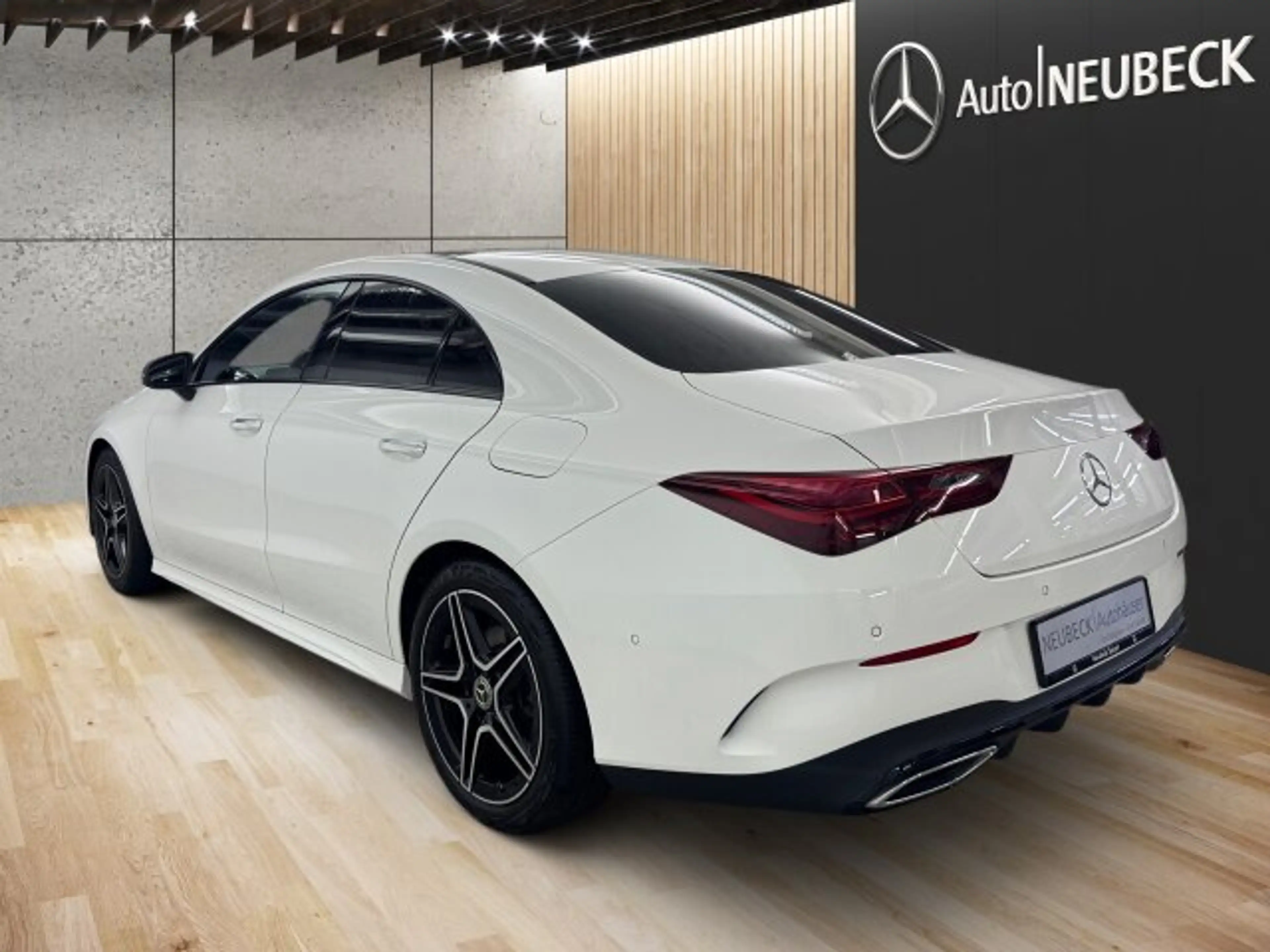 Mercedes-Benz CLA 220 CLA 220 d Coupé AMG LinePremium/Leder/Pano/Night — photo 8