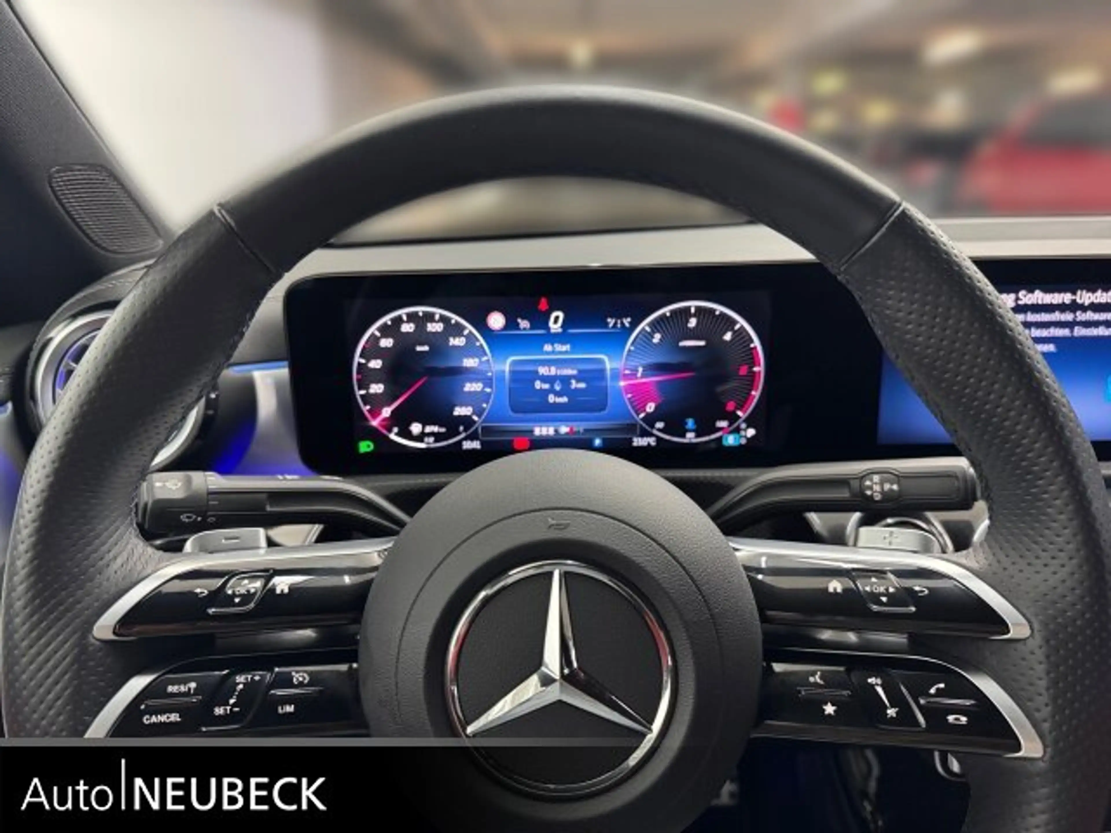 Mercedes-Benz CLA 220 CLA 220 d Coupé AMG LinePremium/Leder/Pano/Night — photo 13