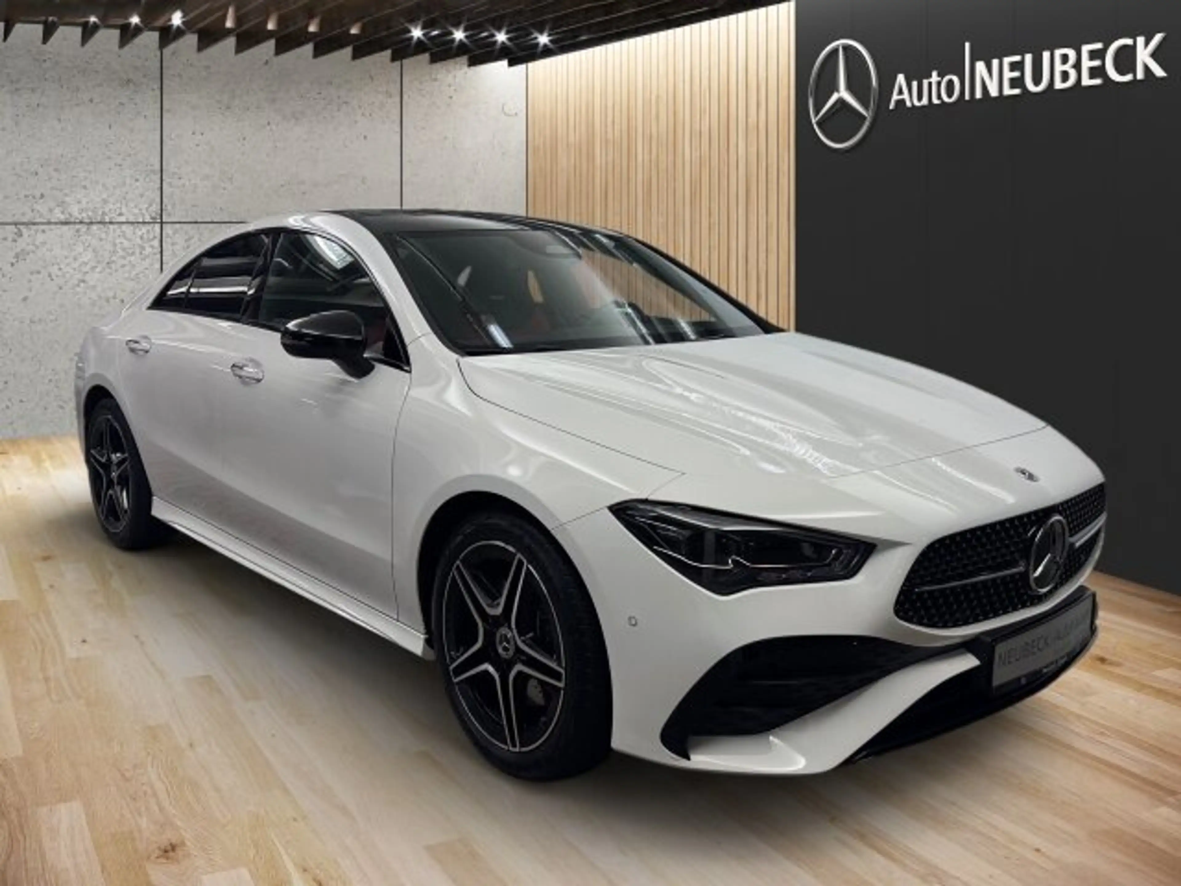 Mercedes-Benz CLA 220 CLA 220 d Coupé AMG LinePremium/Leder/Pano/Night — photo 5