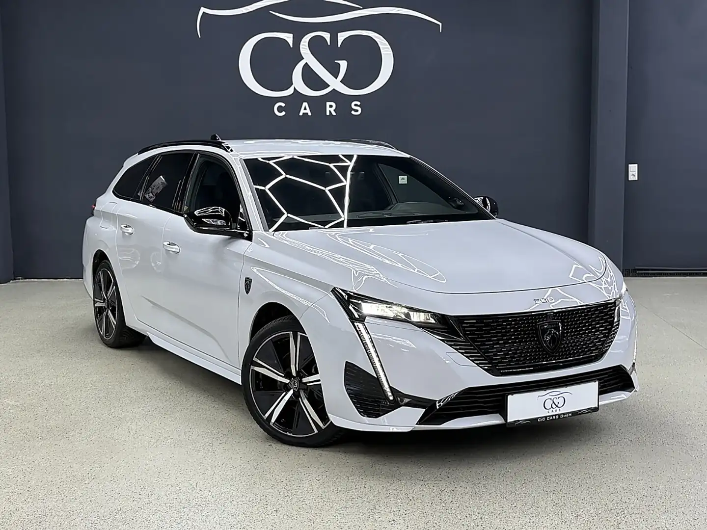 Peugeot 308 1.2 PureTech 130 SW GT (EURO 6d) Weiß - 2