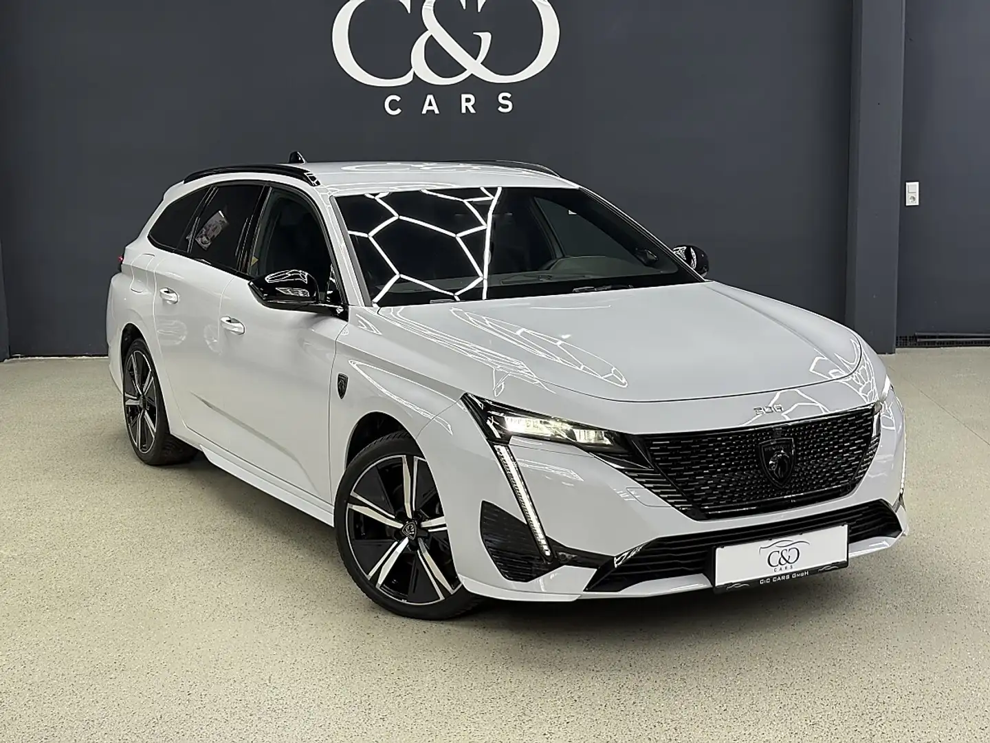 Peugeot 308 1.2 PureTech 130 SW GT (EURO 6d) Weiß - 1