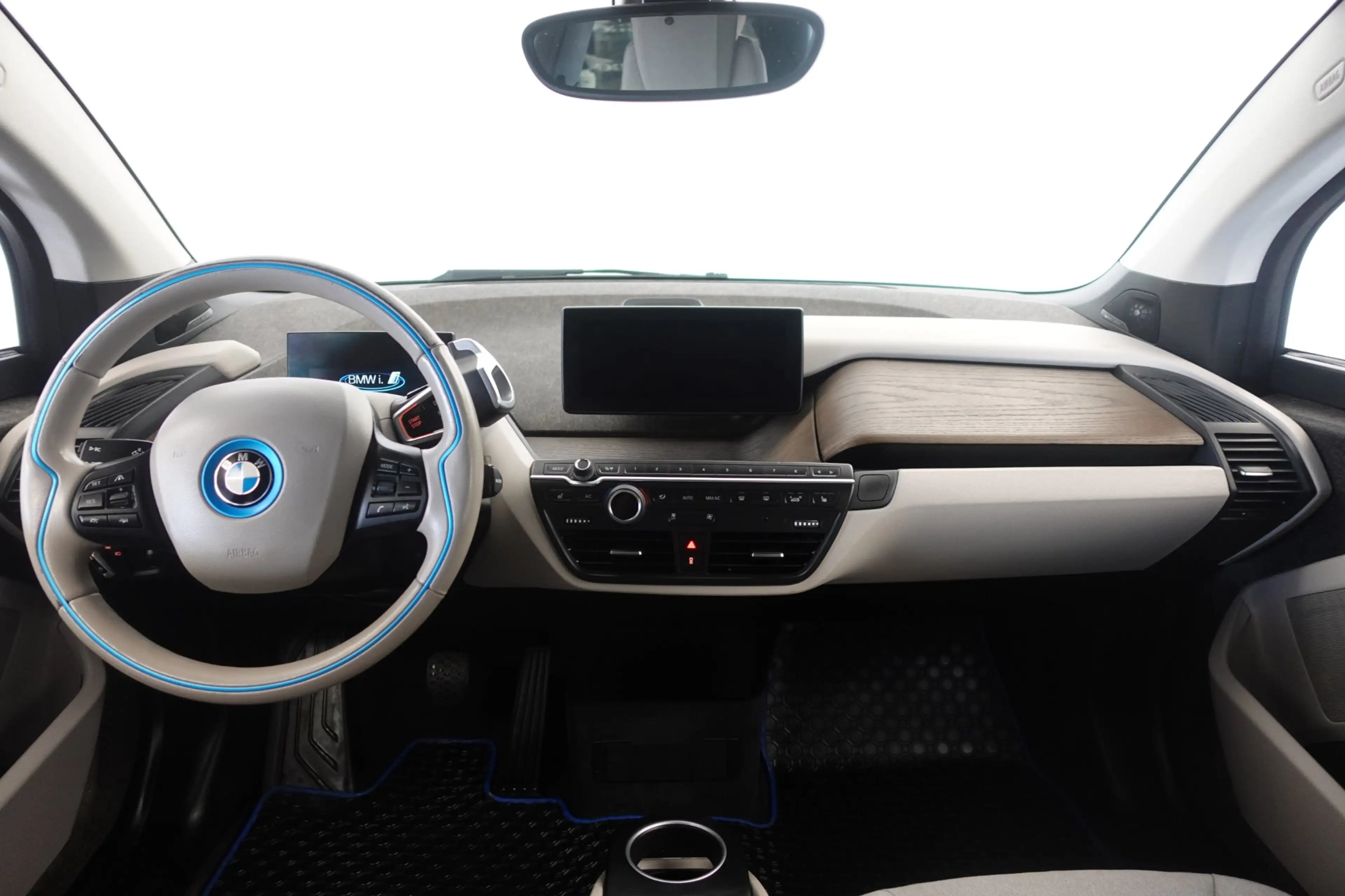 BMW i3 eDrive i01 — photo 10