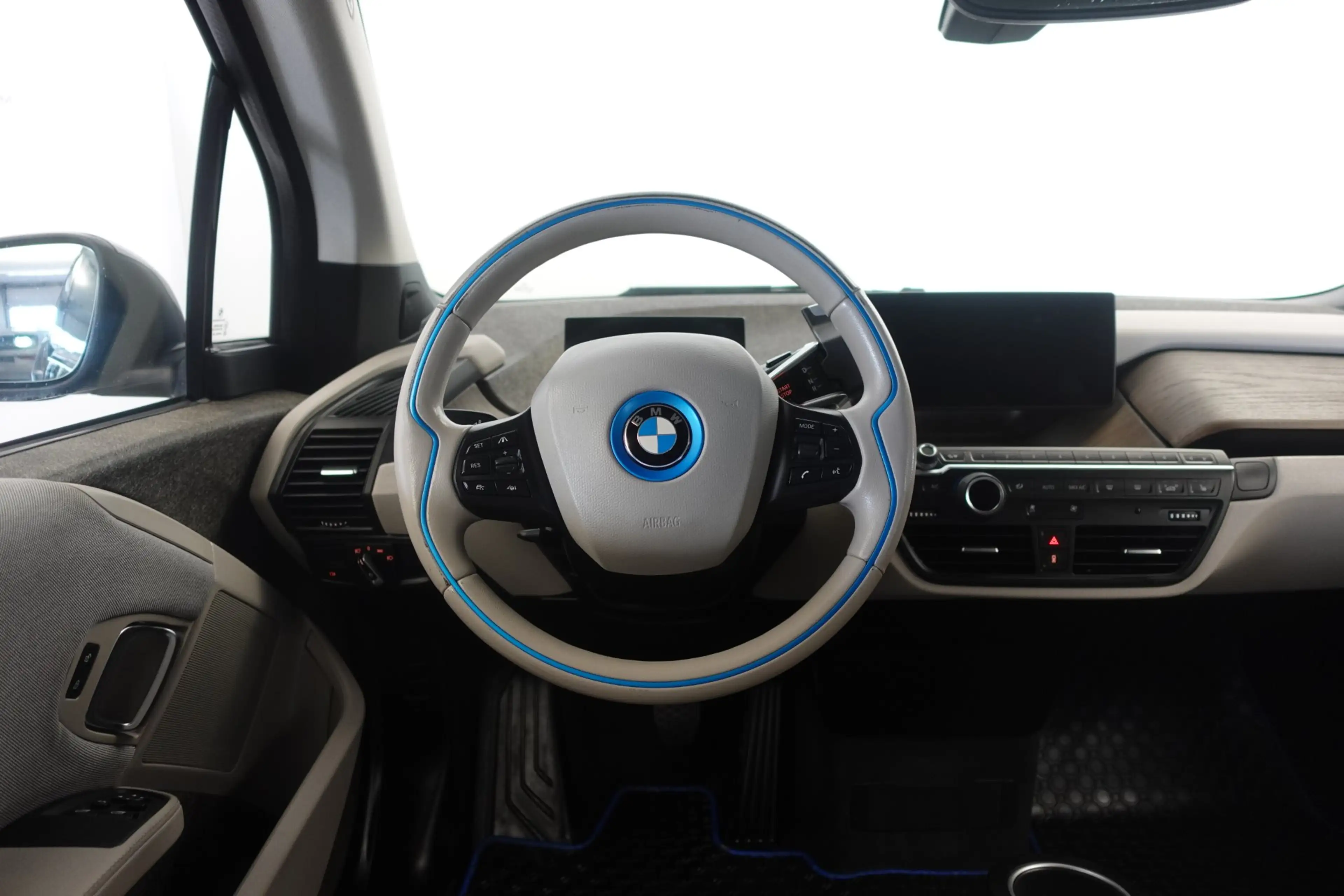 BMW i3 eDrive i01 — photo 11
