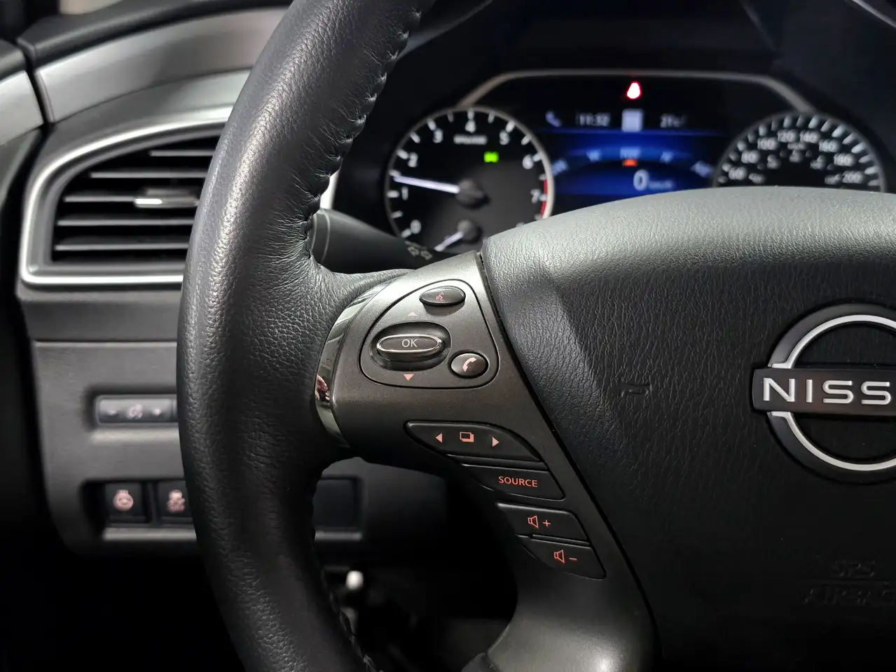 Nissan Murano снимка Nissan Murano