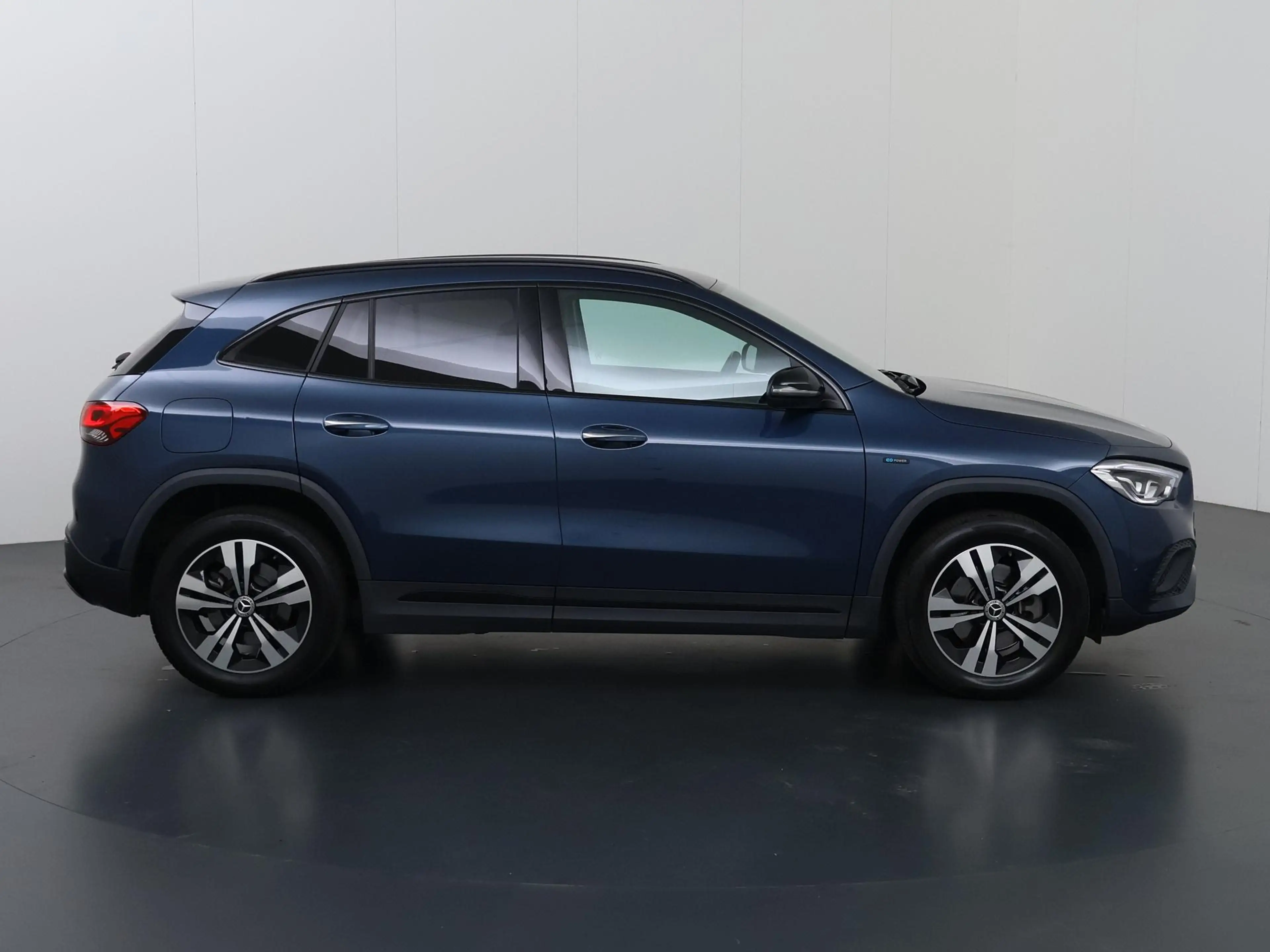 Mercedes-Benz GLA 250 e AMG Line | Night | Distronic | Keyless | — photo 6