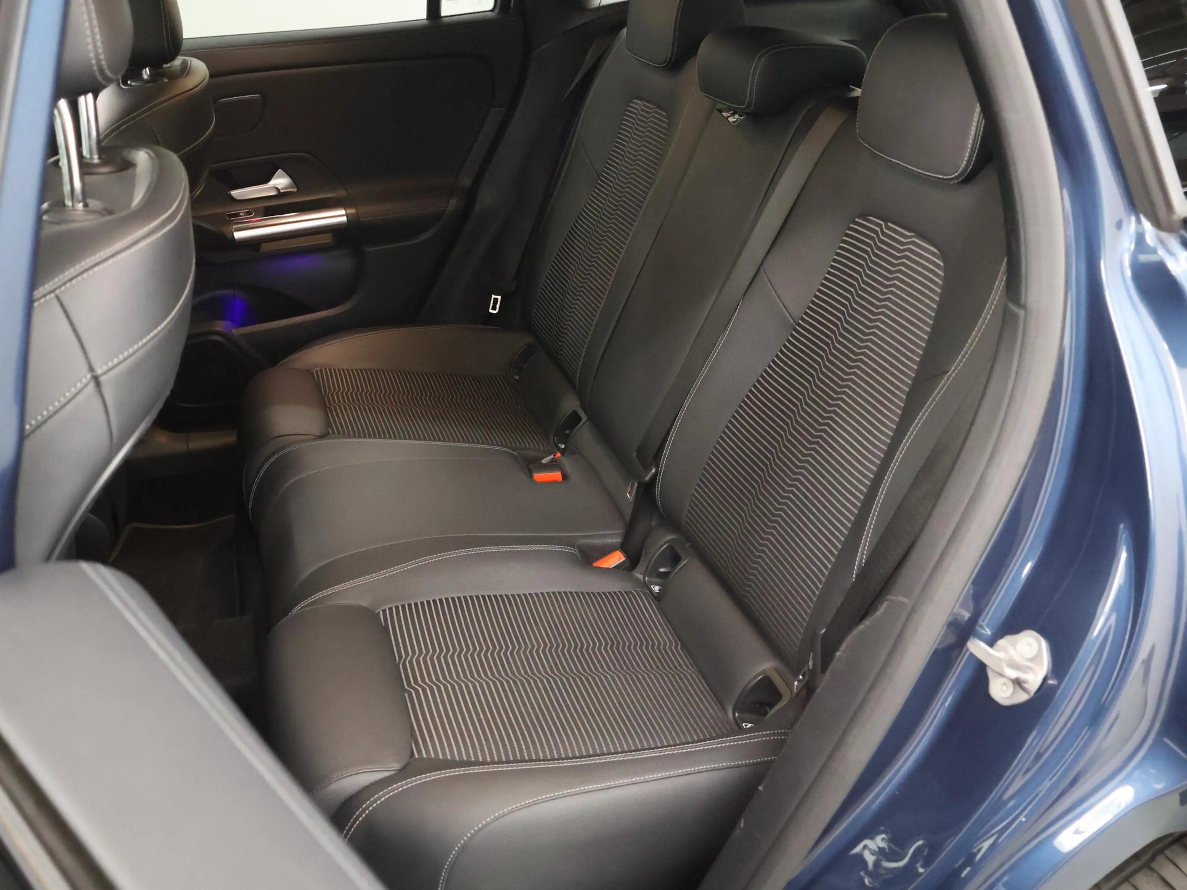Mercedes-Benz GLA 250 e AMG Line | Night | Distronic | Keyless | — photo 11