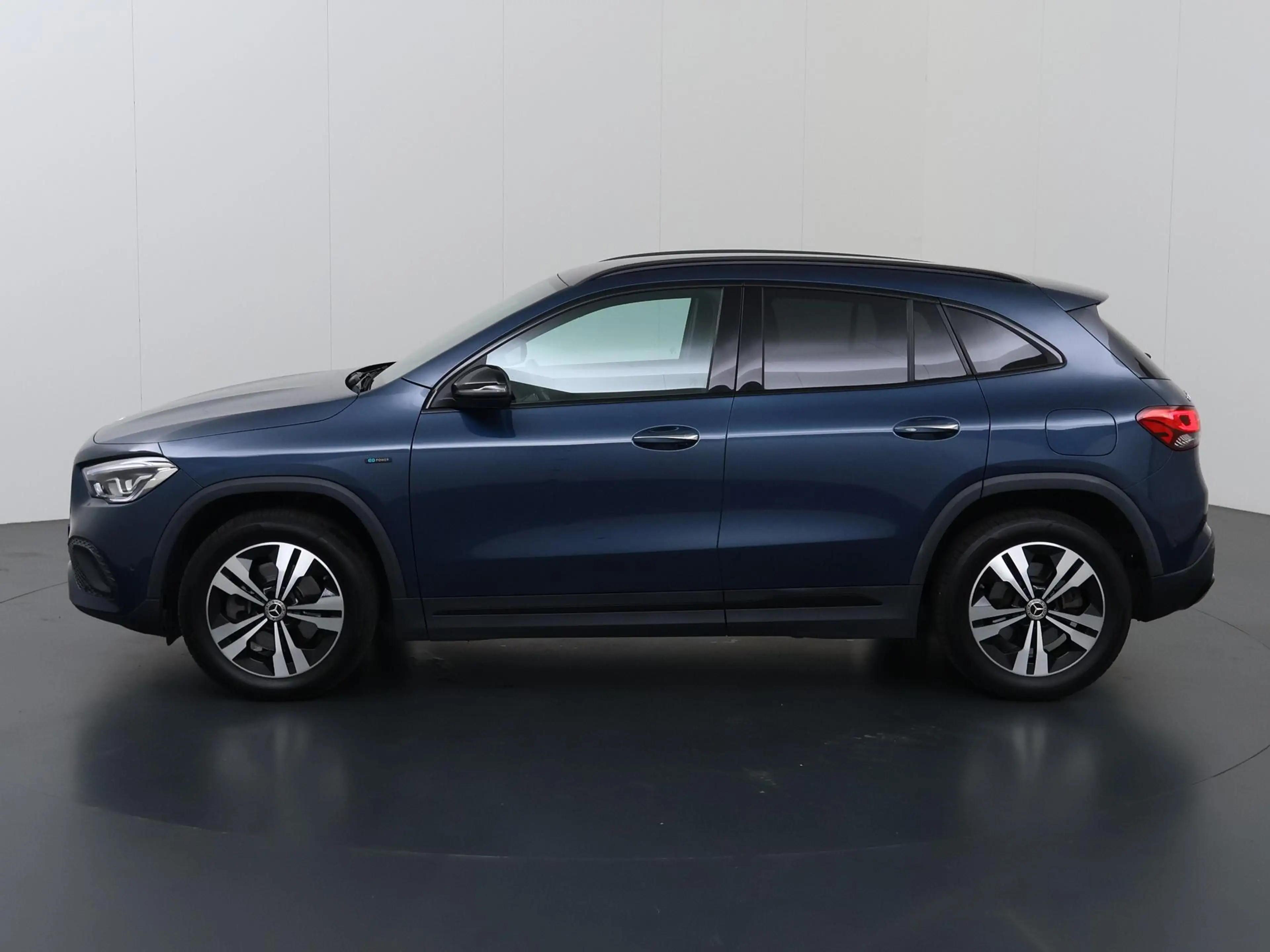 Mercedes-Benz GLA 250 e AMG Line | Night | Distronic | Keyless | — photo 5