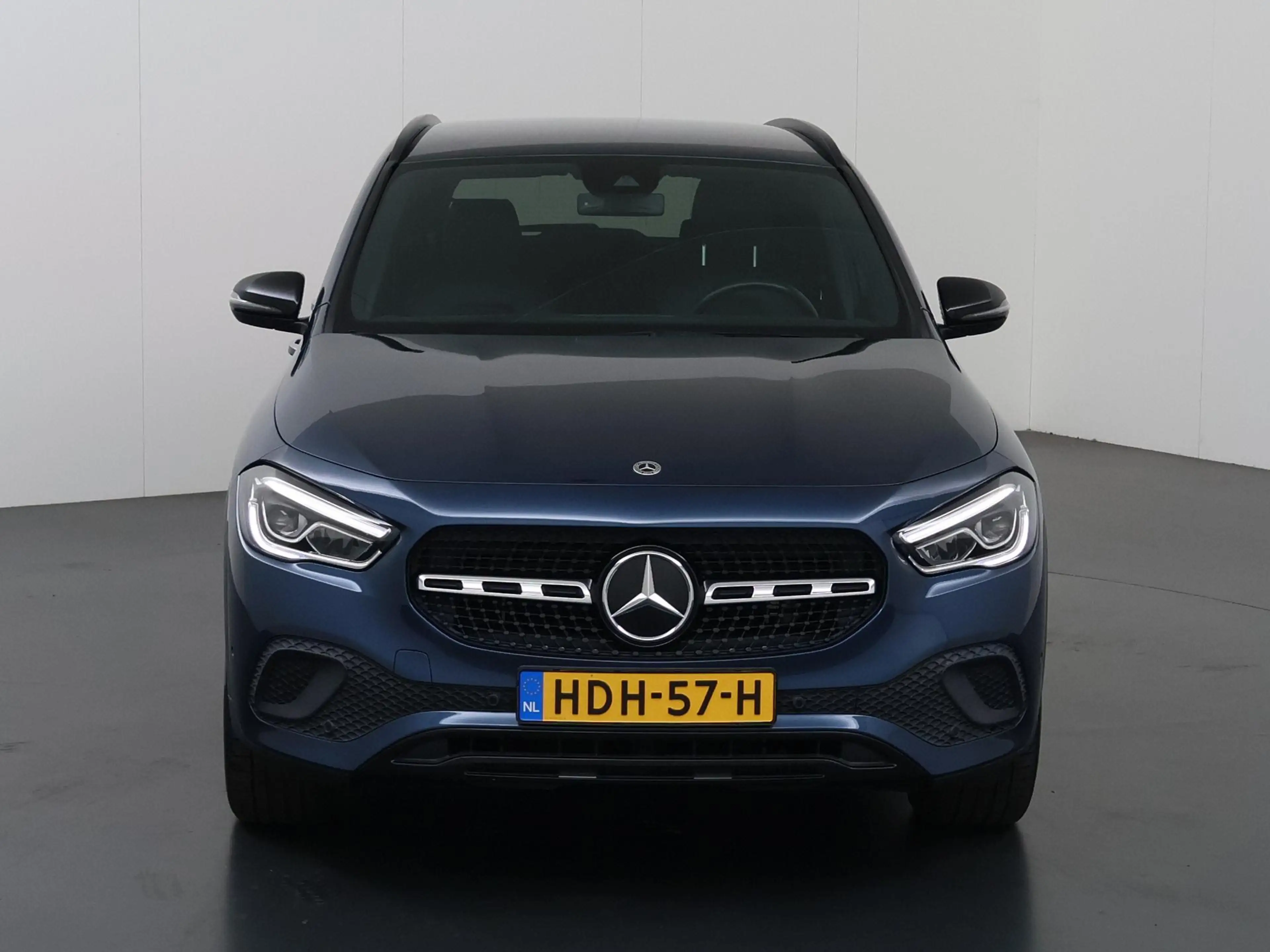 Mercedes-Benz GLA 250 e AMG Line | Night | Distronic | Keyless | — photo 3