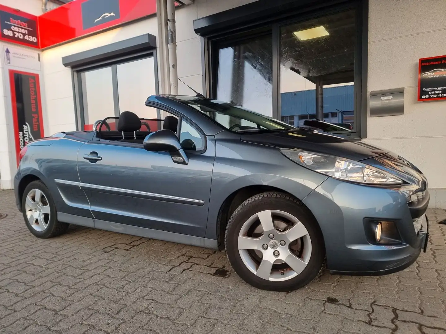 Peugeot 207 CC Cabrio1.6 HDI  Premium 1-Hand Scheckheft Grau - 1
