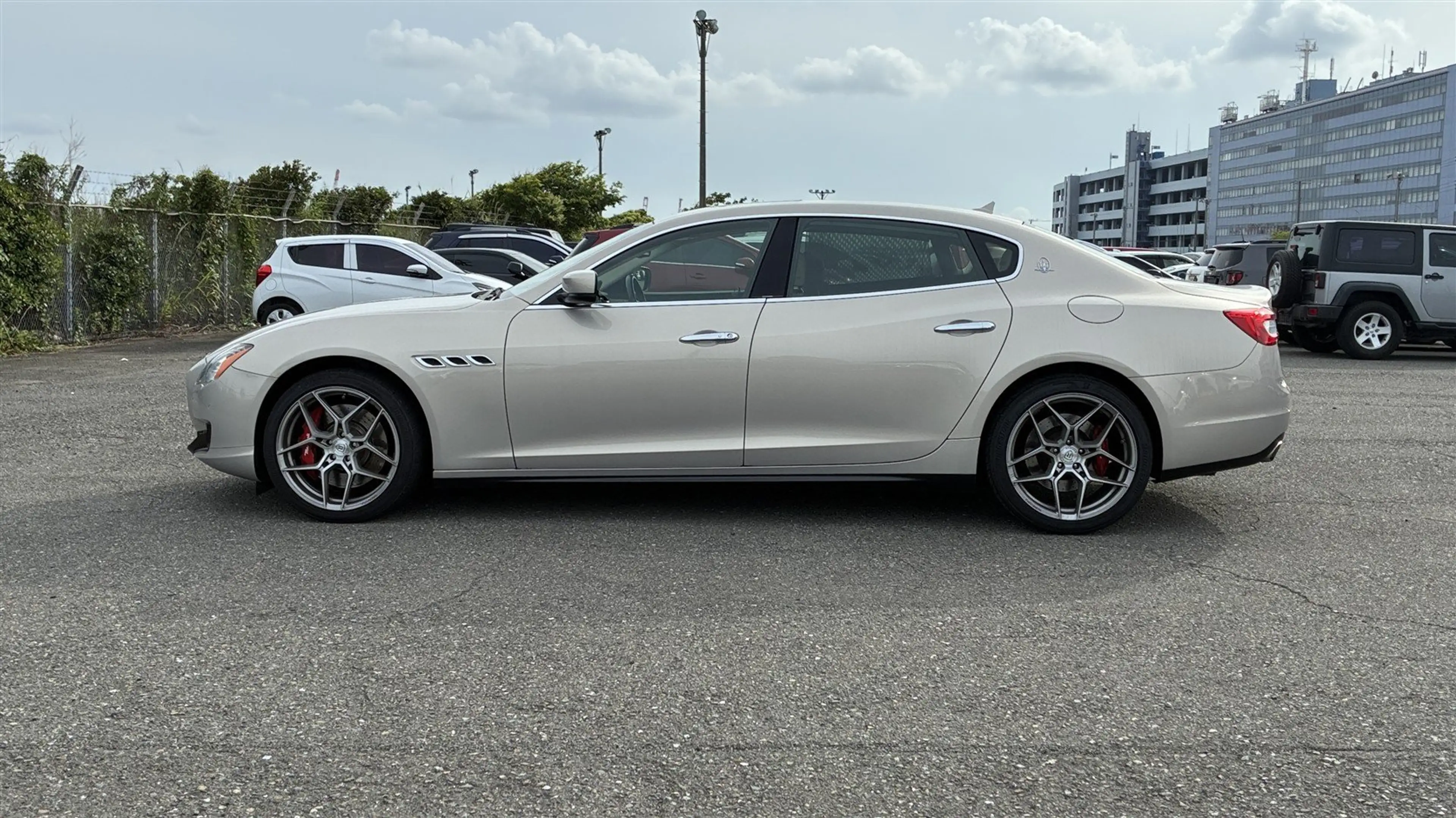Maserati Quattroporte GTS 3.8L V8 — photo 4