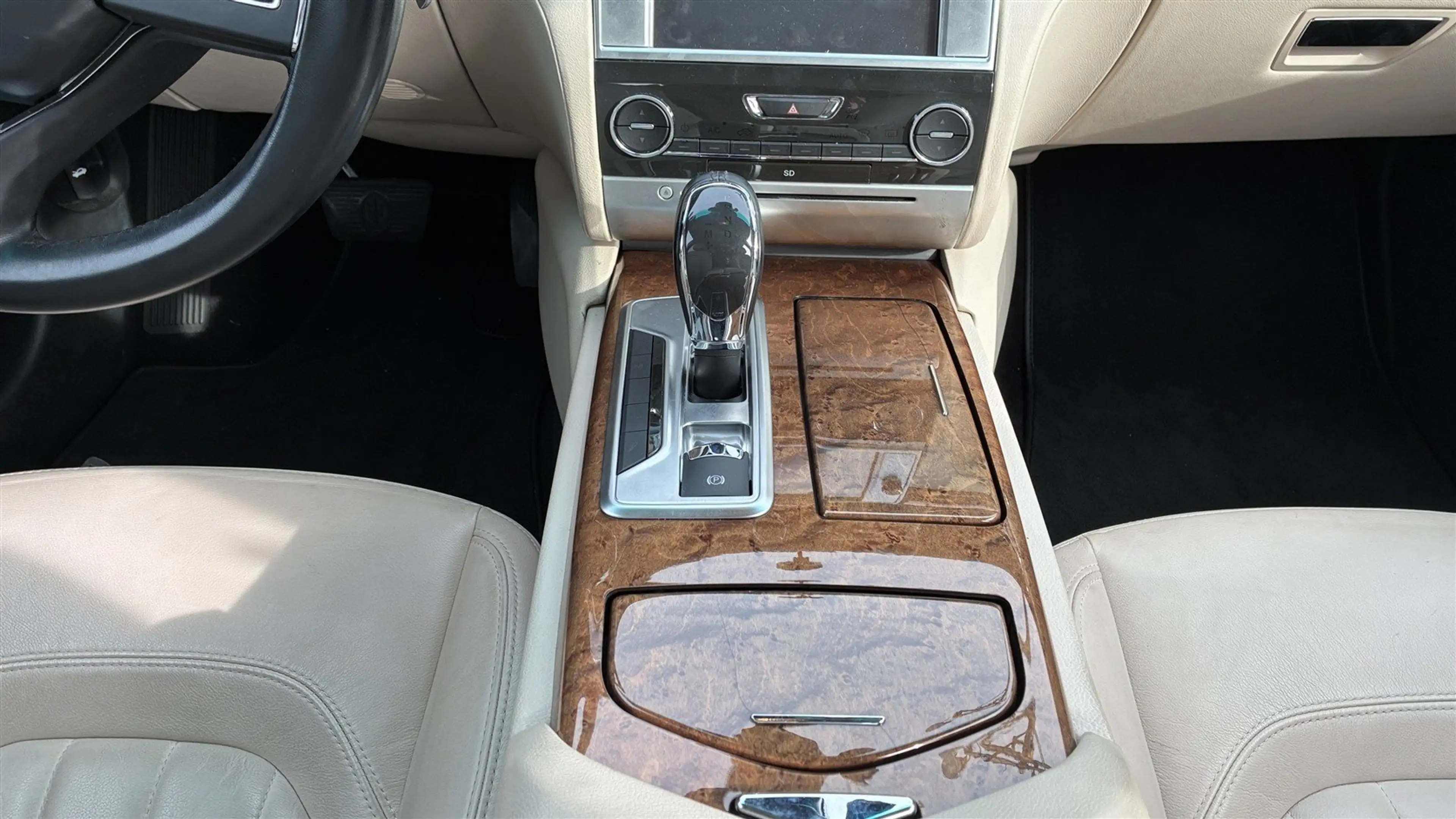 Maserati Quattroporte GTS 3.8L V8 — photo 14