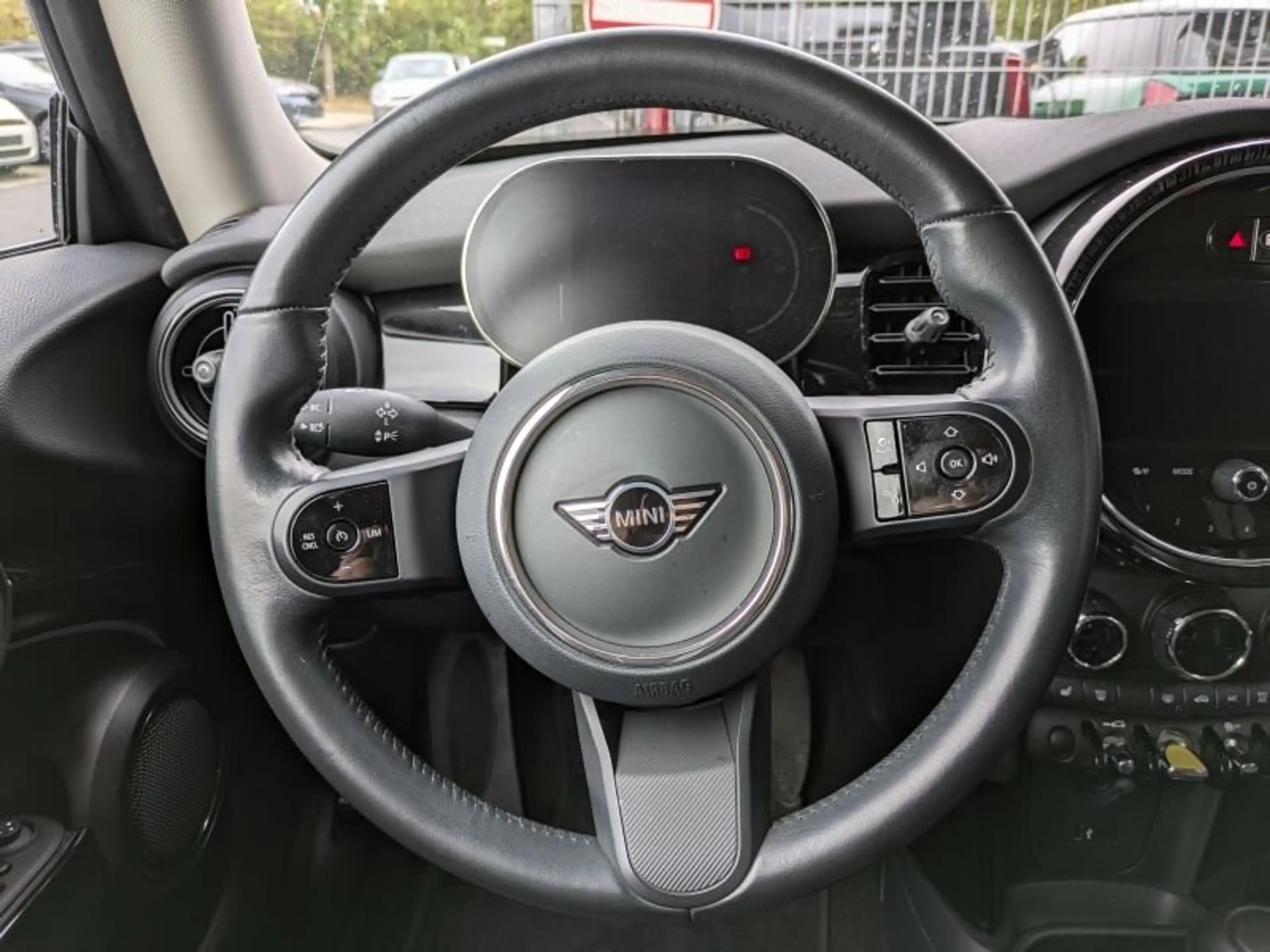 MINI Cooper SE LED. SH. PDC. Navi. Driv.Ass. — photo 7