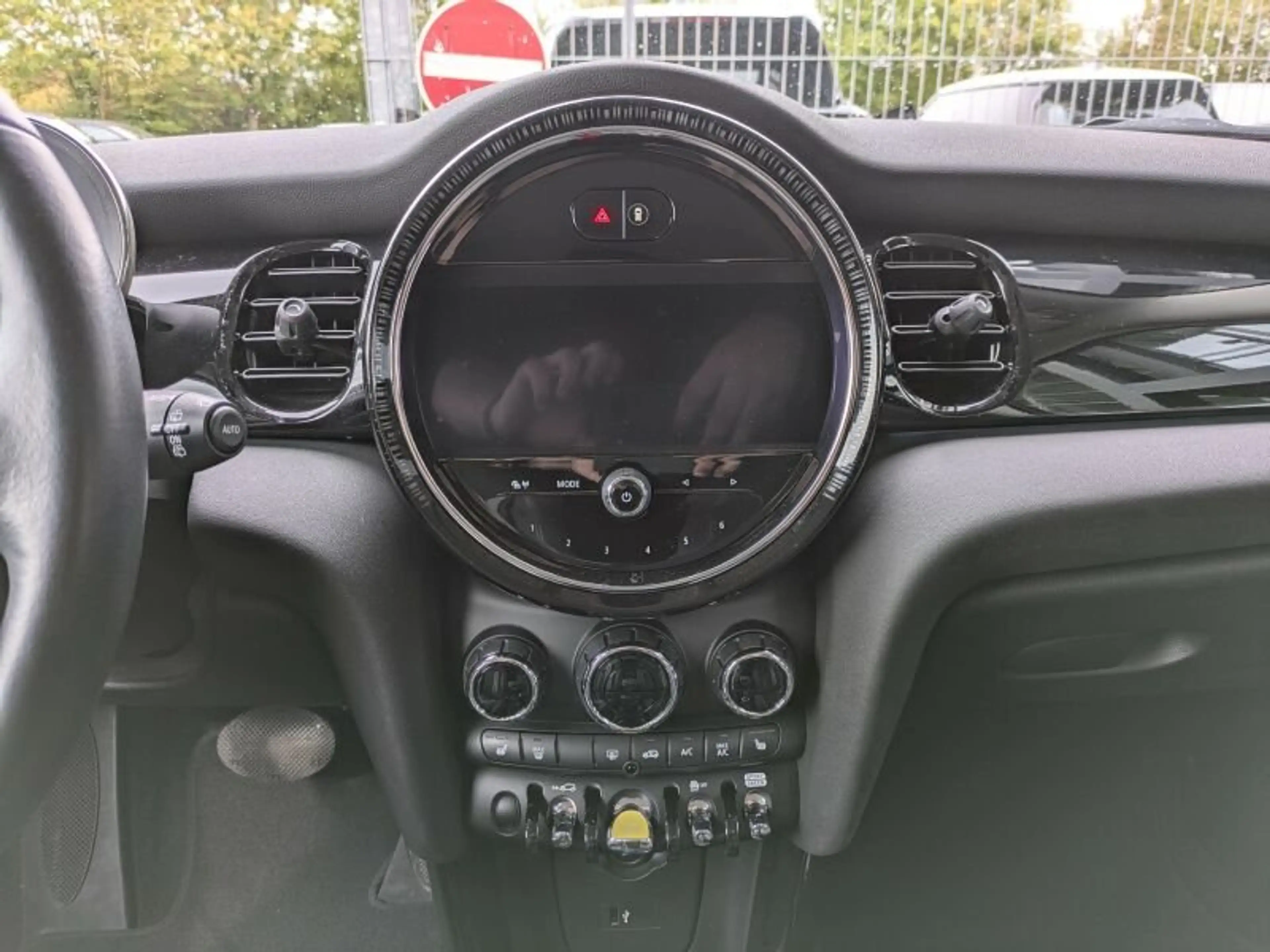 MINI Cooper SE LED. SH. PDC. Navi. Driv.Ass. — photo 8