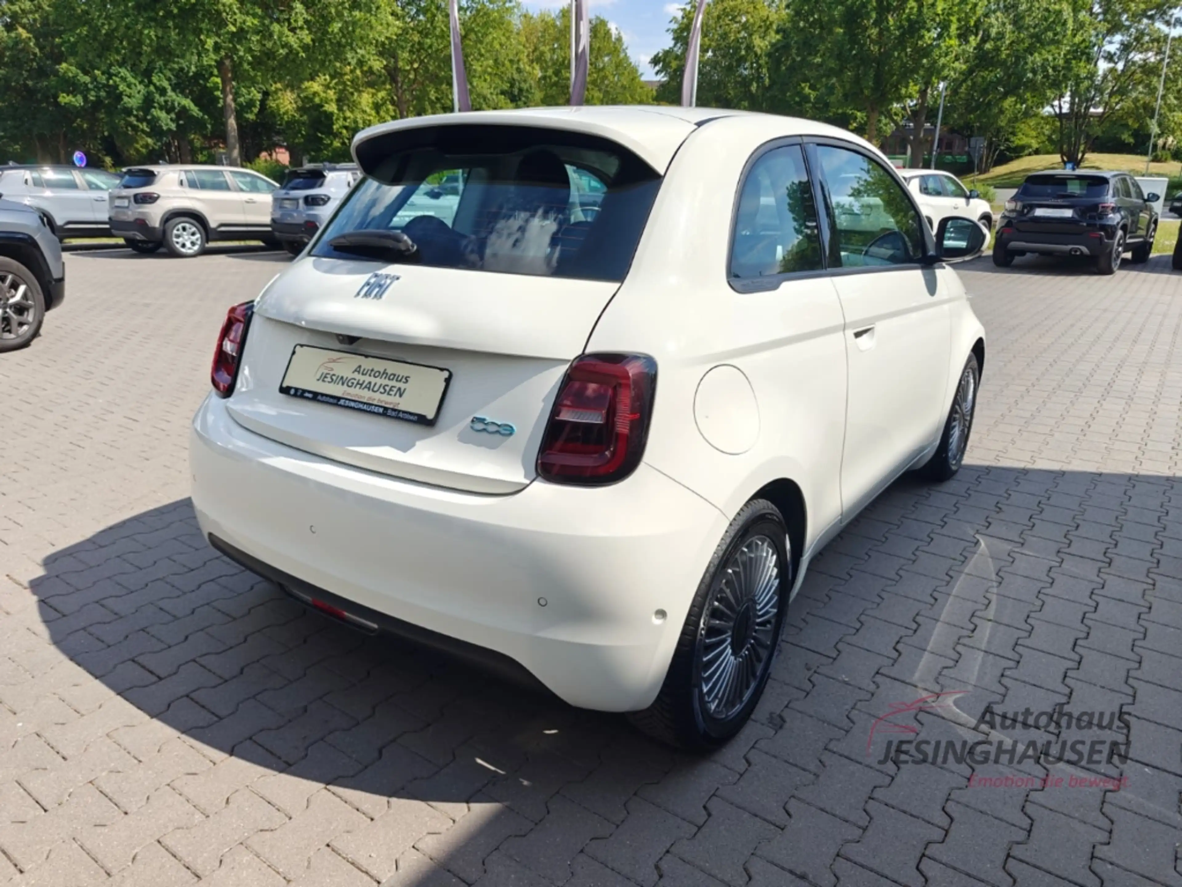 Fiat 500e WinterP.+Allwetter+360°PDC +RFK+Apple Carplay+Fahr — photo 5