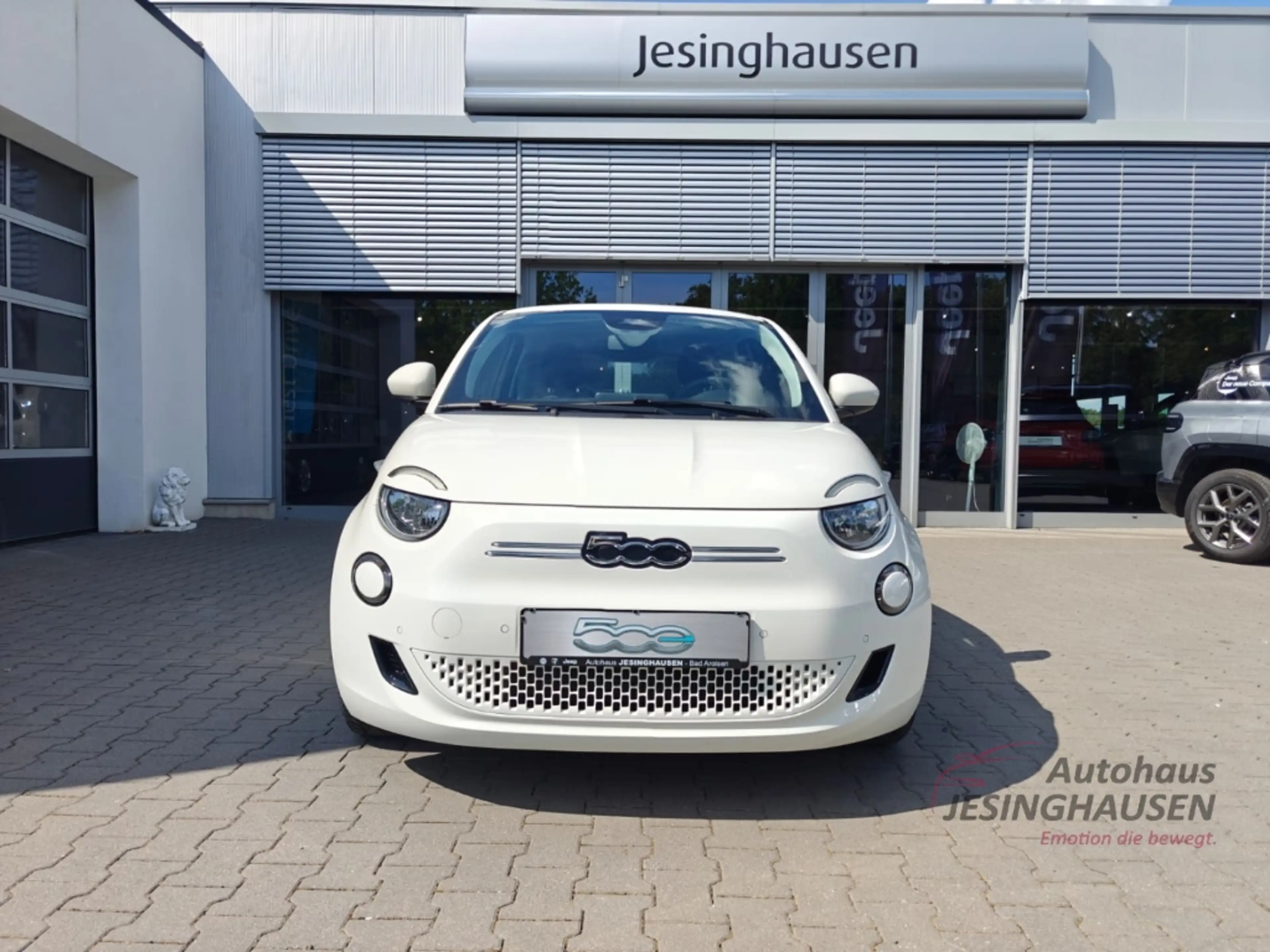 Fiat 500e WinterP.+Allwetter+360°PDC +RFK+Apple Carplay+Fahr — photo 3
